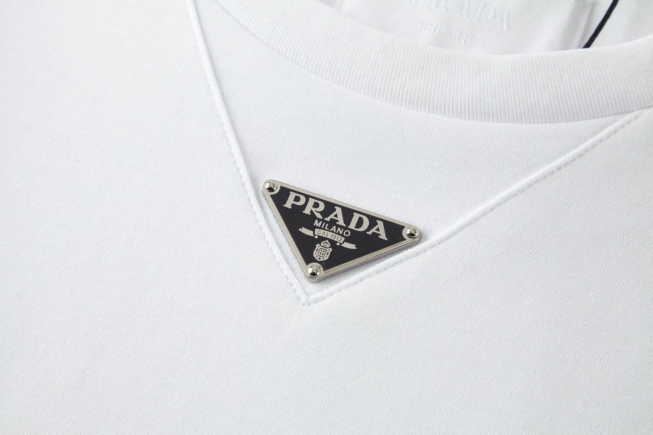 LuxluxHouse Best Quality Clothes T-shirt Prada