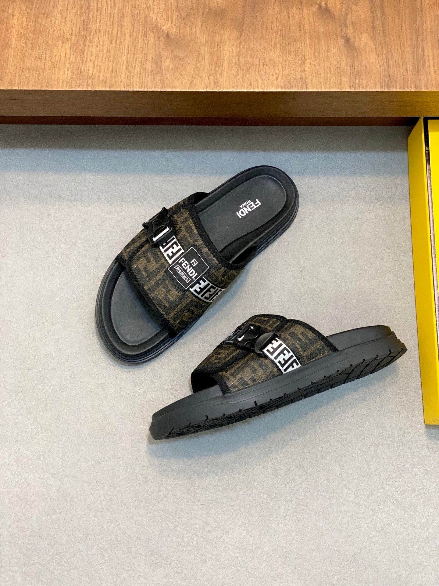 LuxluxHouse Best Quality Sandals Fendi