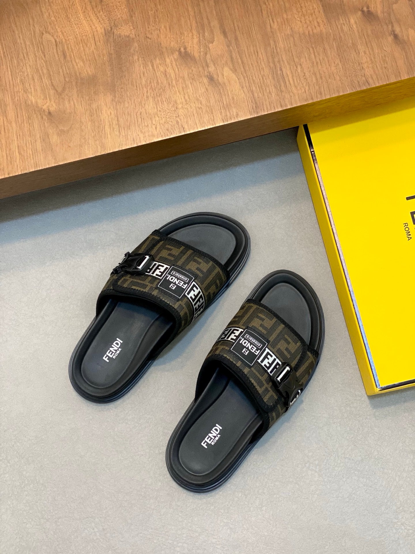 LuxluxHouse Best Quality Sandals Fendi