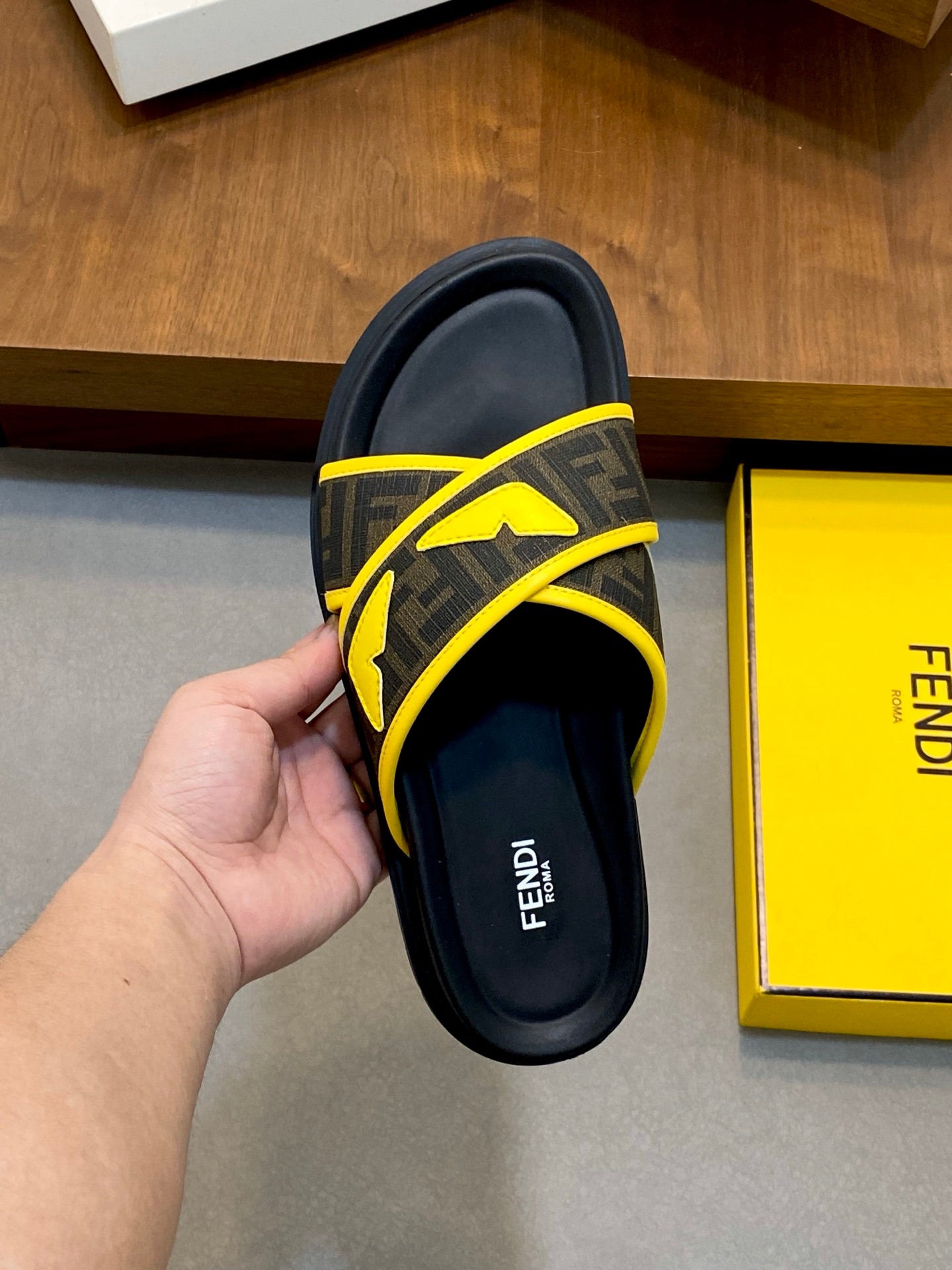 LuxluxHouse Best Quality Sandals Fendi