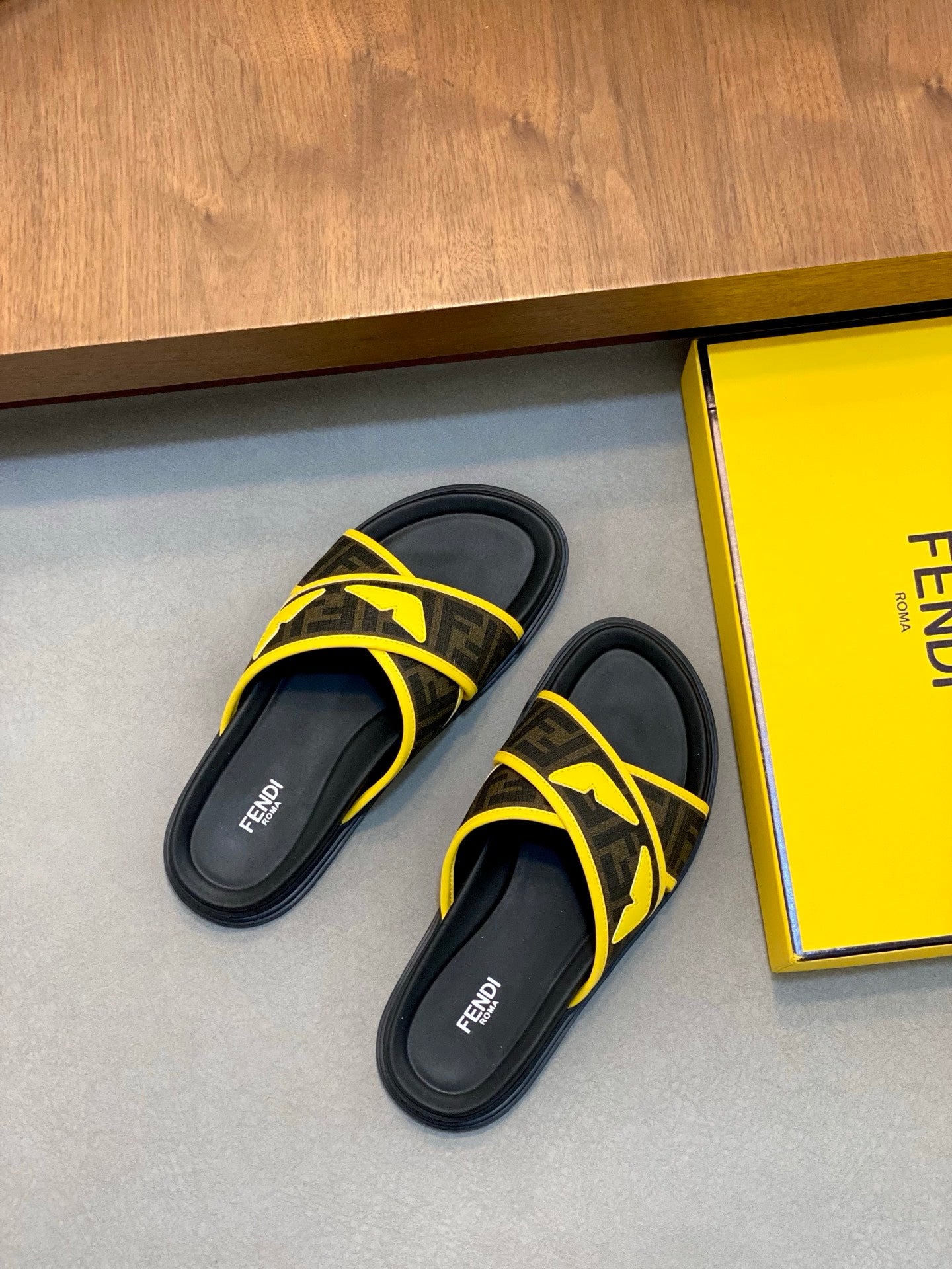 LuxluxHouse Best Quality Sandals Fendi