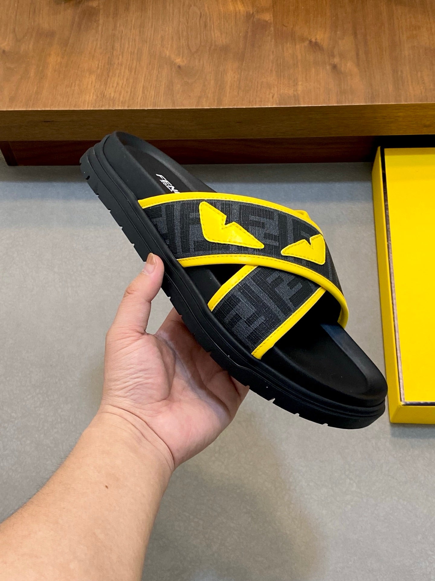 LuxluxHouse Best Quality Sandals Fendi