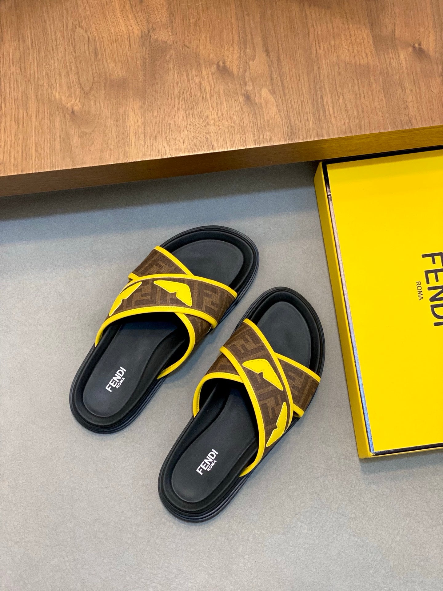 LuxluxHouse Best Quality Sandals Fendi