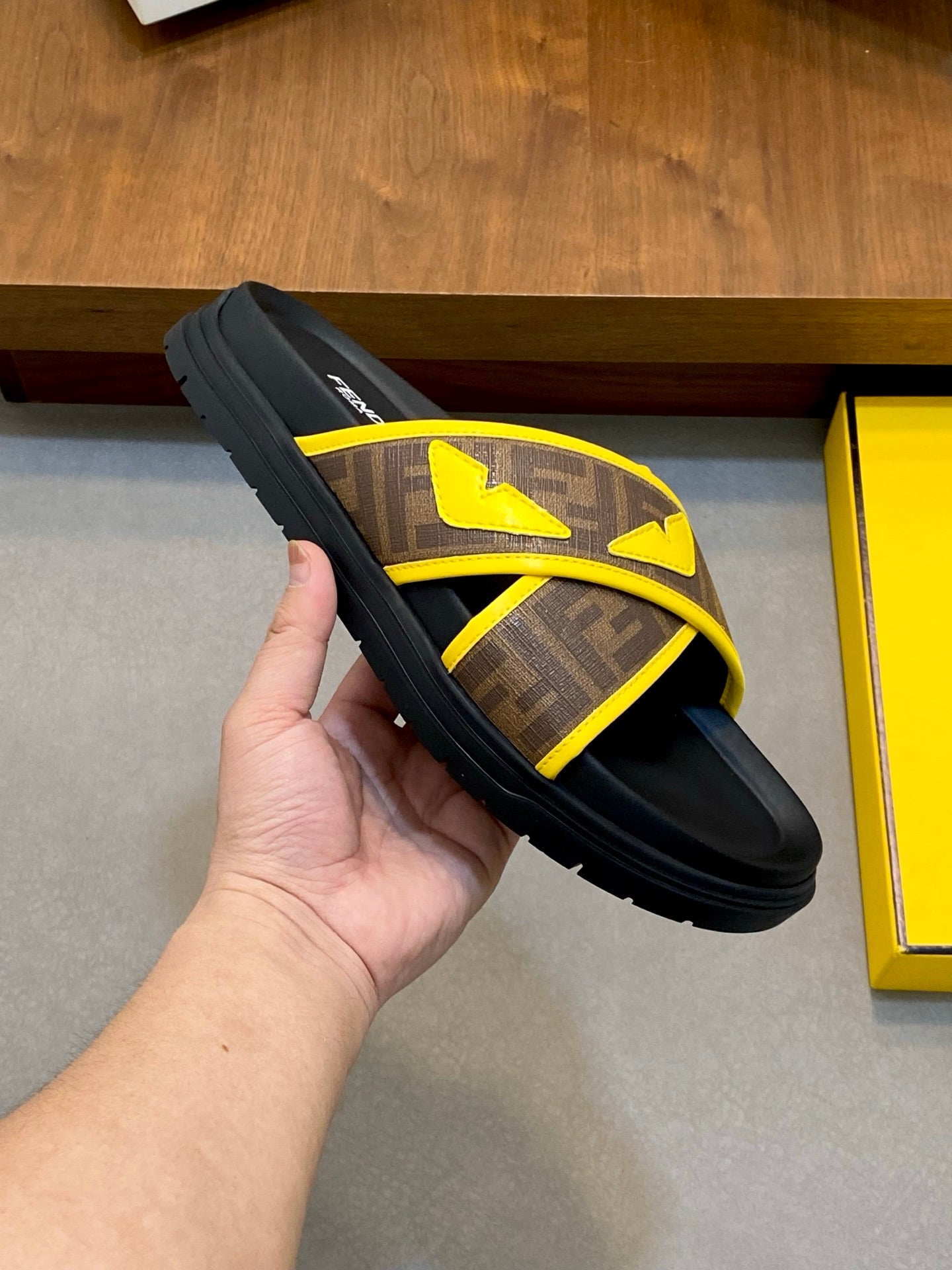 LuxluxHouse Best Quality Sandals Fendi