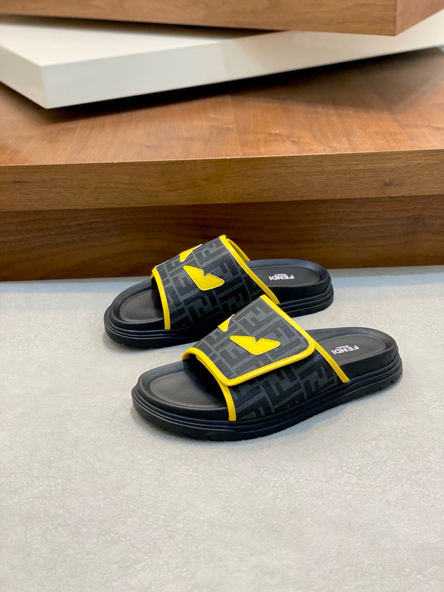 LuxluxHouse Best Quality Sandals Fendi