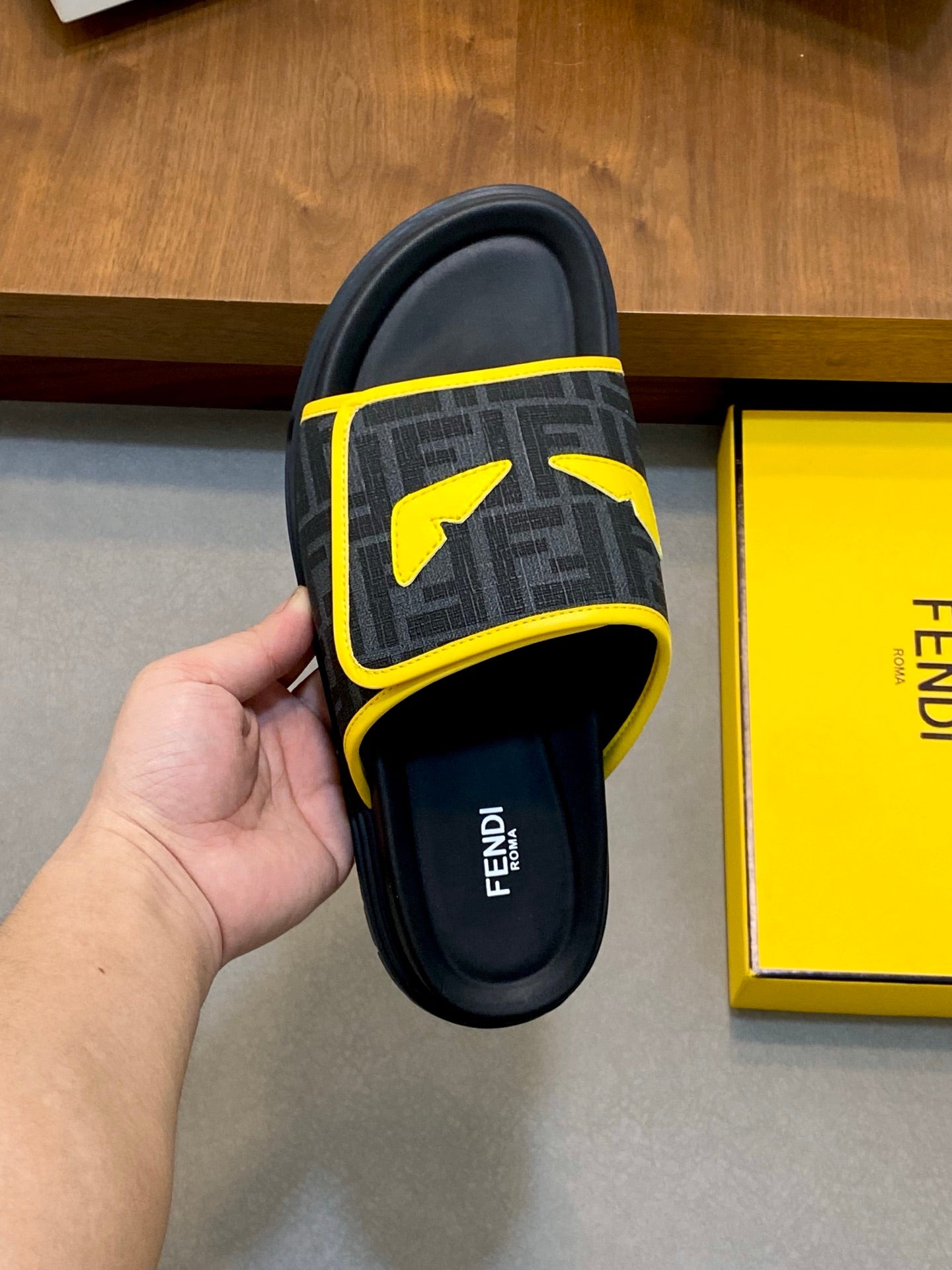 LuxluxHouse Best Quality Sandals Fendi