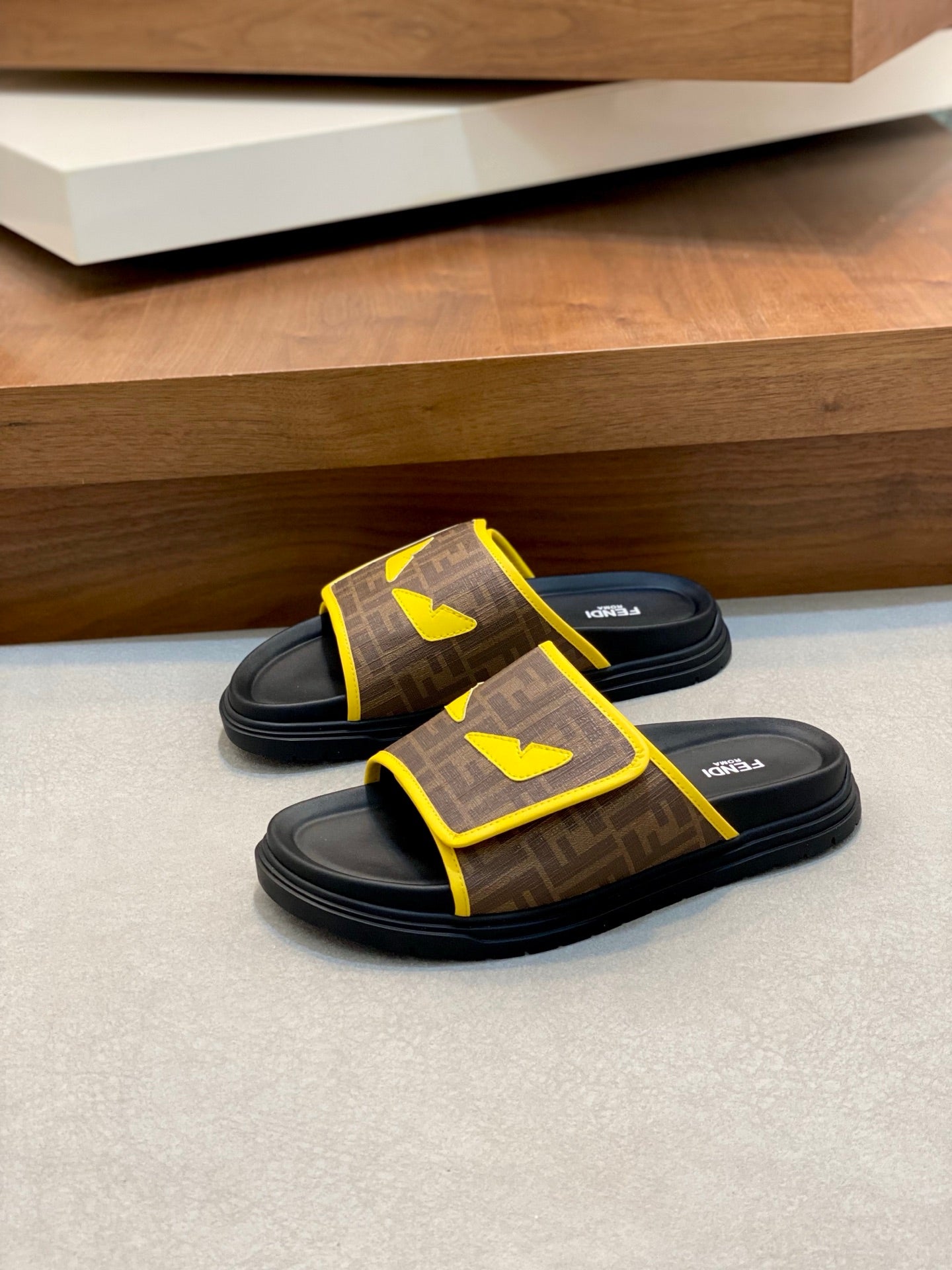 LuxluxHouse Best Quality Sandals Fendi