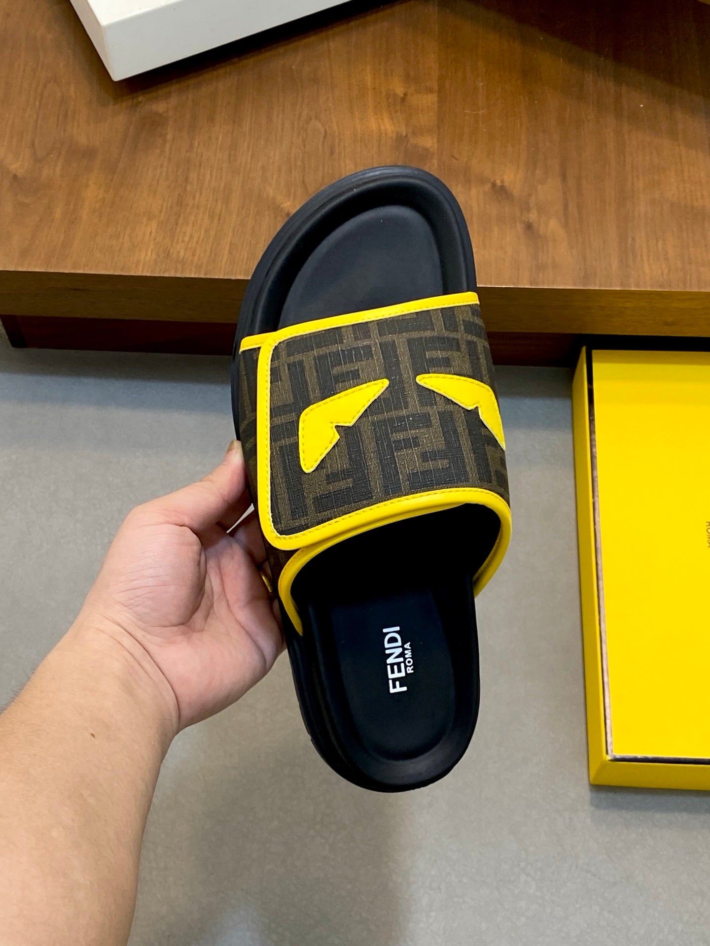 LuxluxHouse Best Quality Sandals Fendi