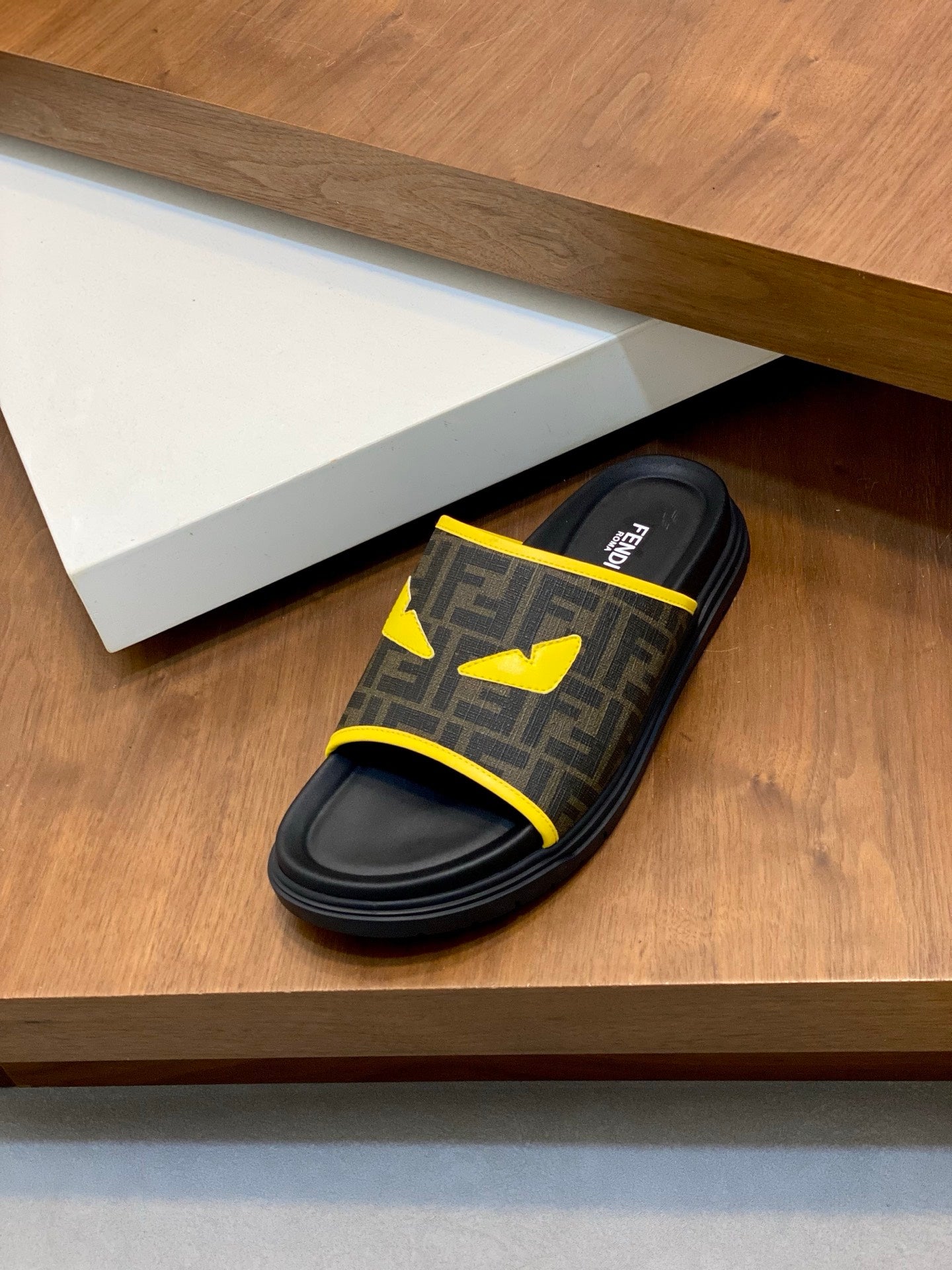 LuxluxHouse Best Quality Sandals Fendi