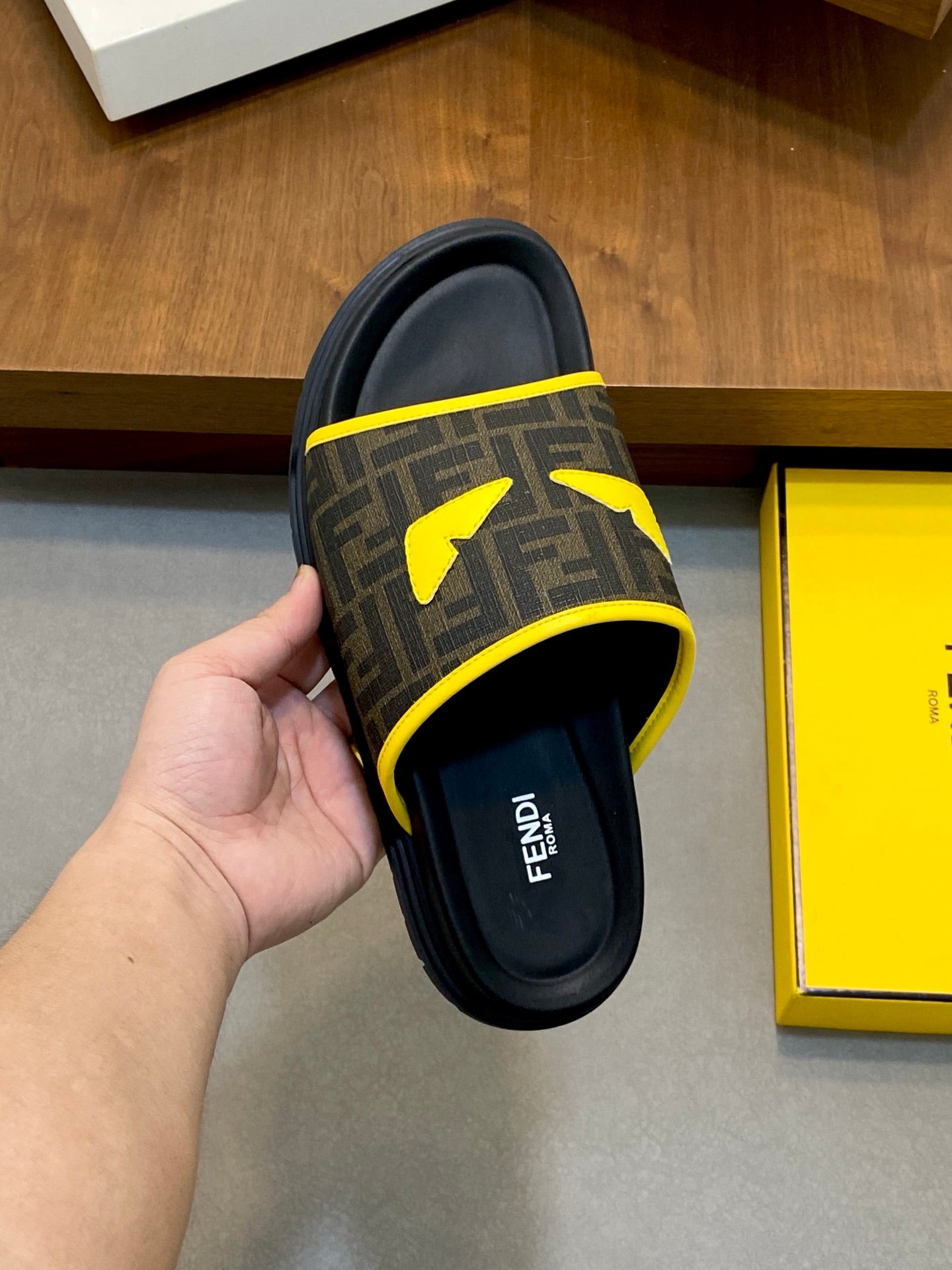 LuxluxHouse Best Quality Sandals Fendi