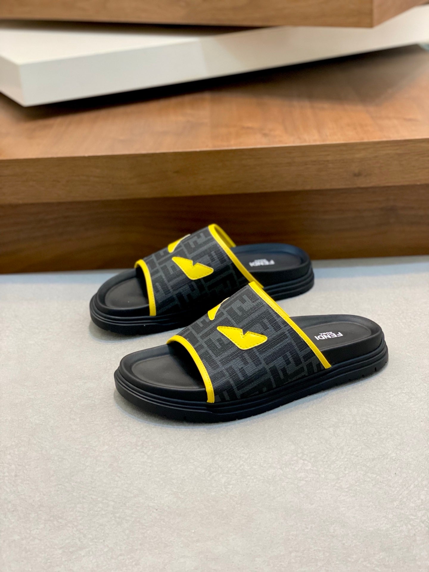 LuxluxHouse Best Quality Sandals Fendi