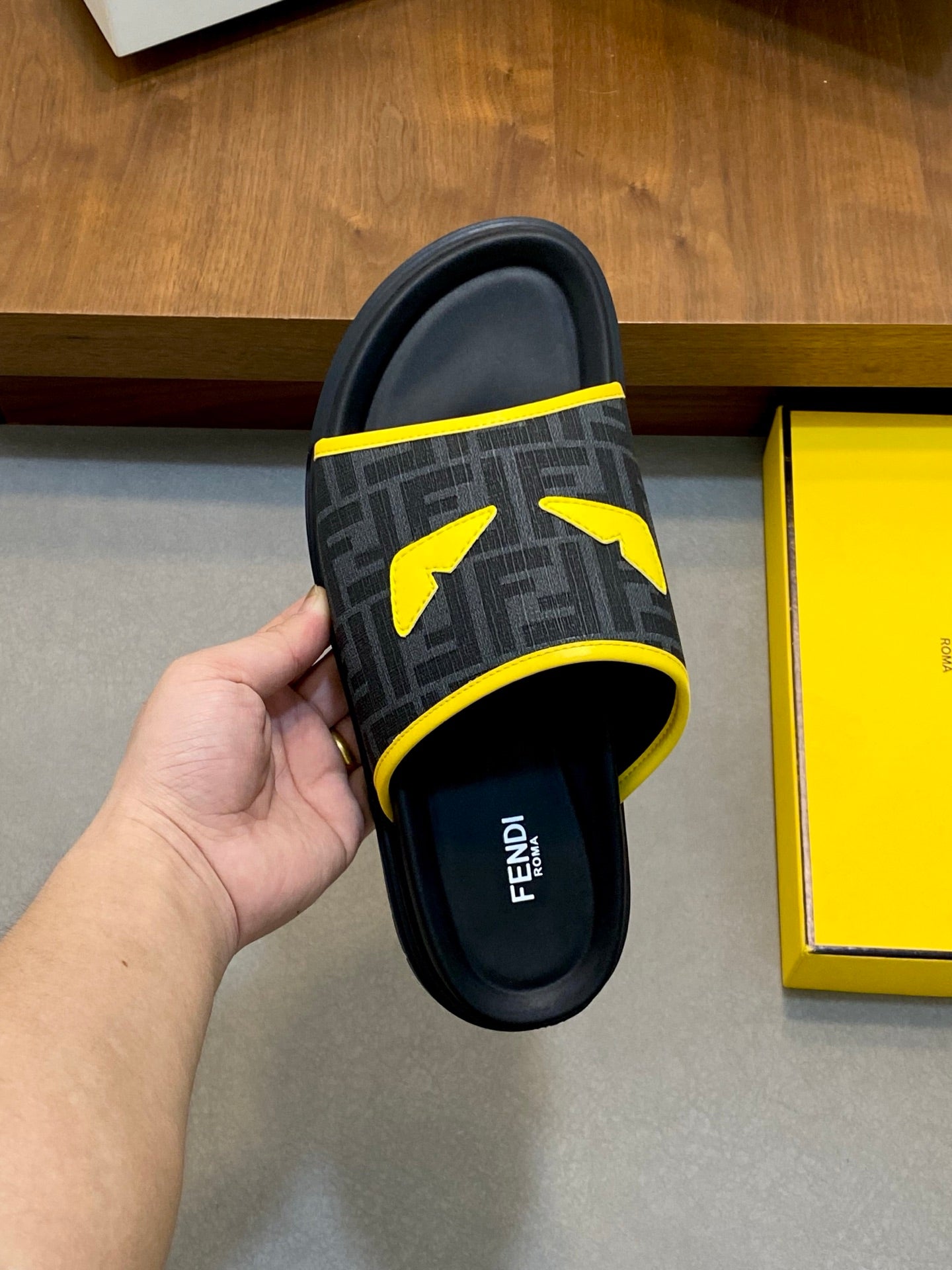 LuxluxHouse Best Quality Sandals Fendi