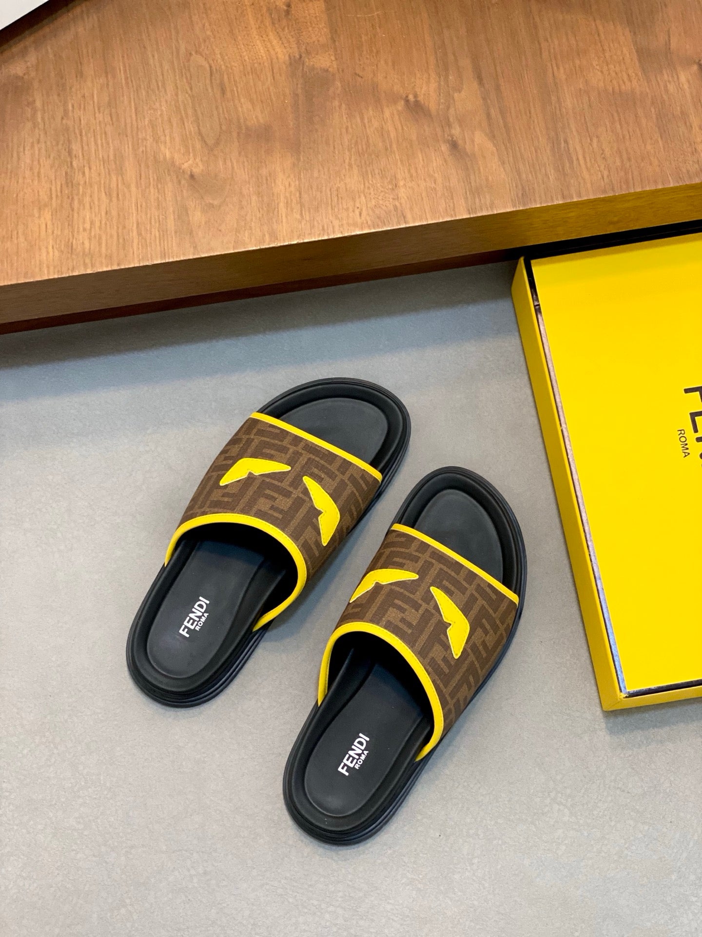 LuxluxHouse Best Quality Sandals Fendi