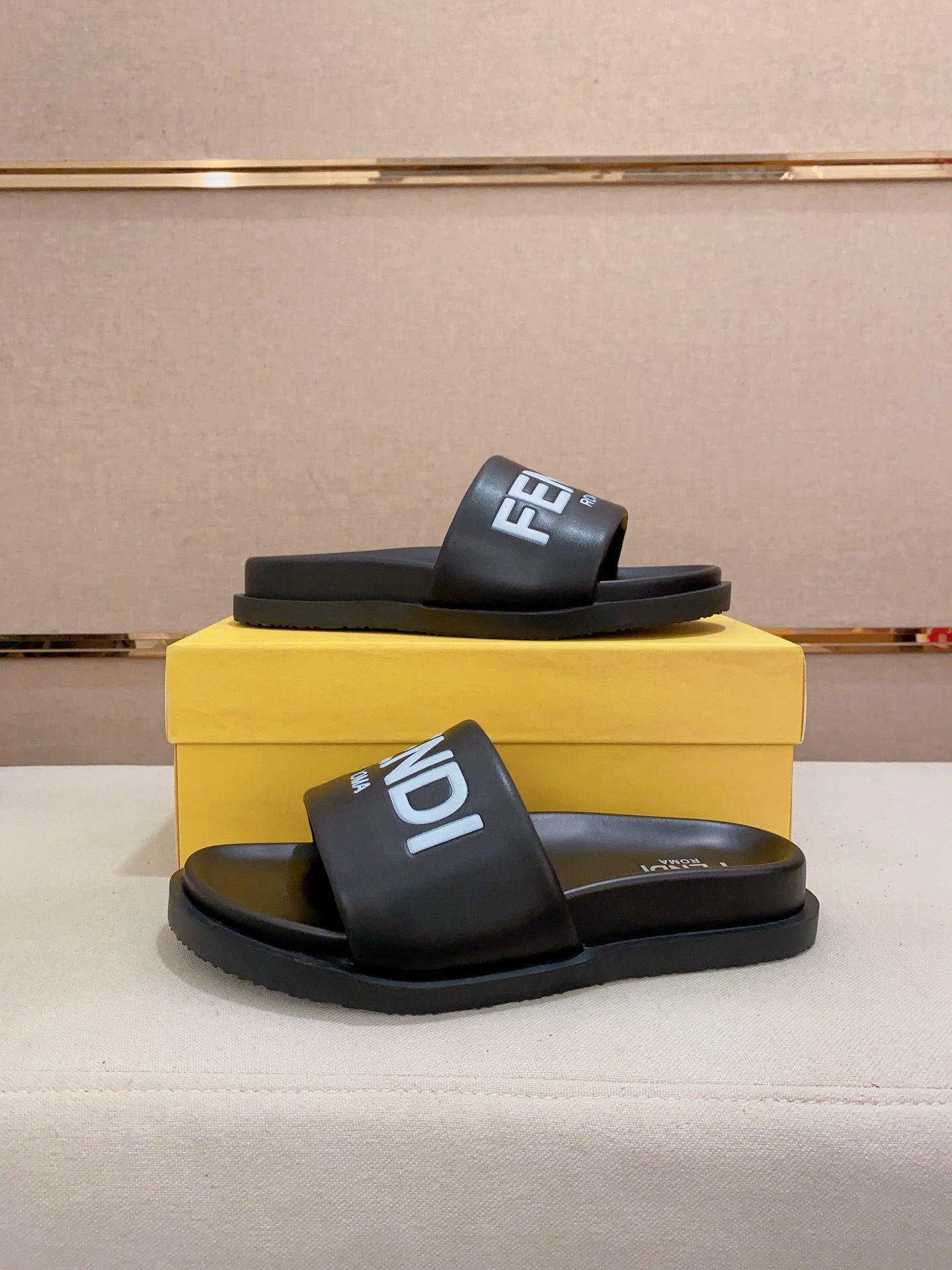 LuxluxHouse Best Quality Sandals Fendi