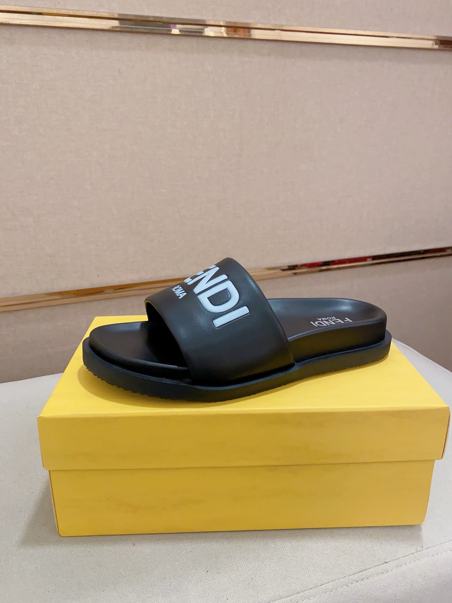 LuxluxHouse Best Quality Sandals Fendi