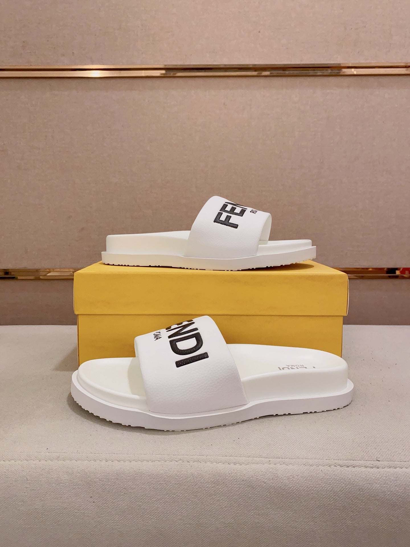 LuxluxHouse Best Quality Sandals Fendi