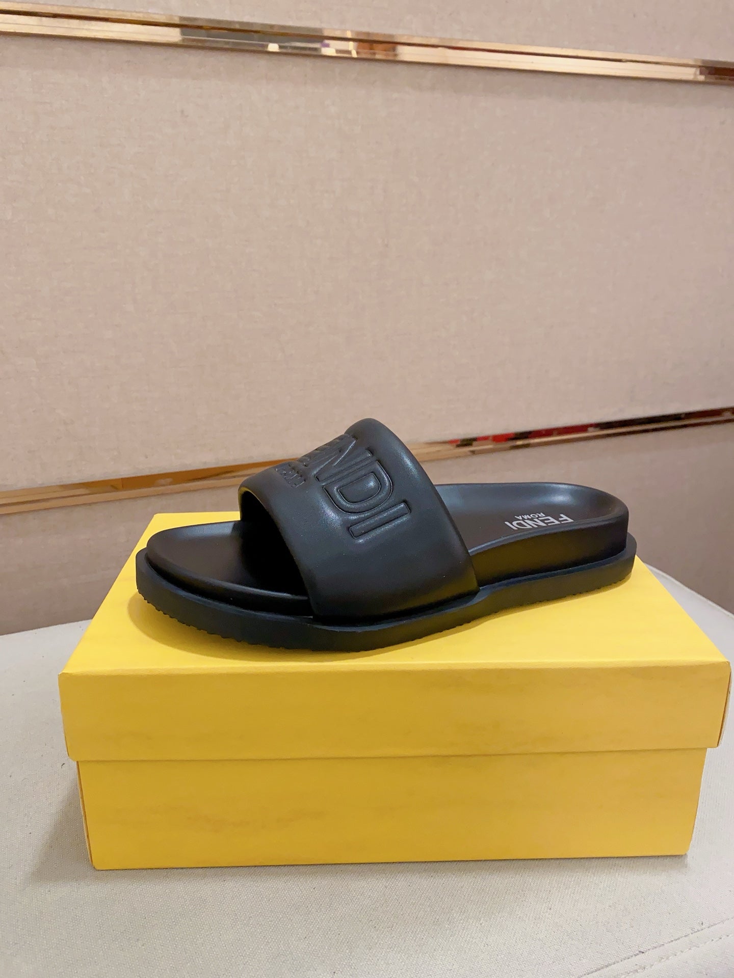 LuxluxHouse Best Quality Sandals Fendi