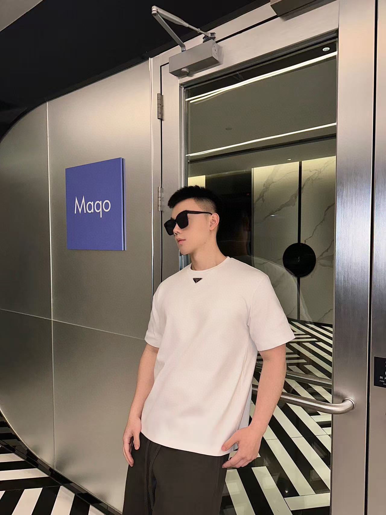 LuxluxHouse Best Quality Clothes T-shirt Prada