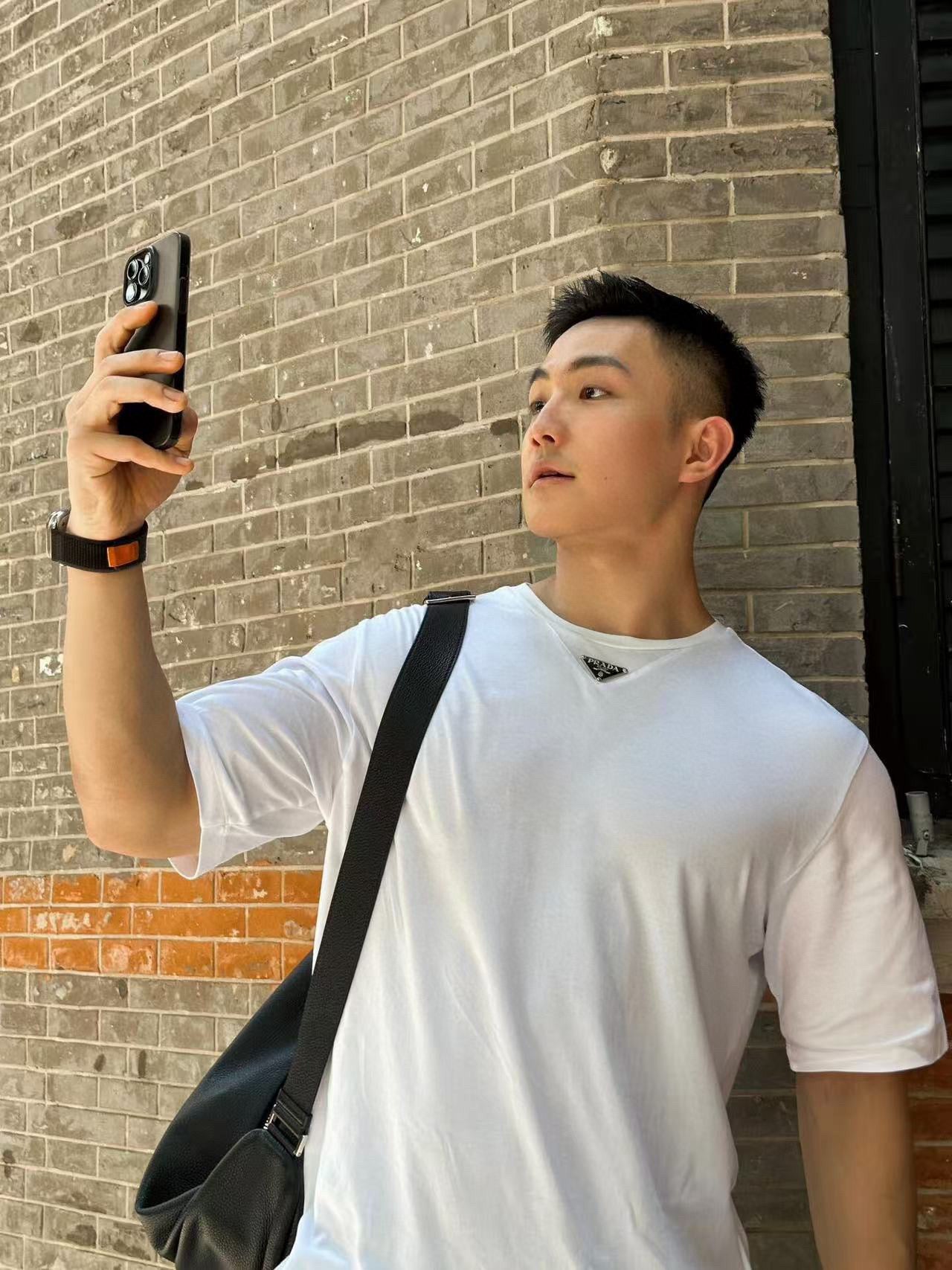 LuxluxHouse Best Quality Clothes T-shirt Prada