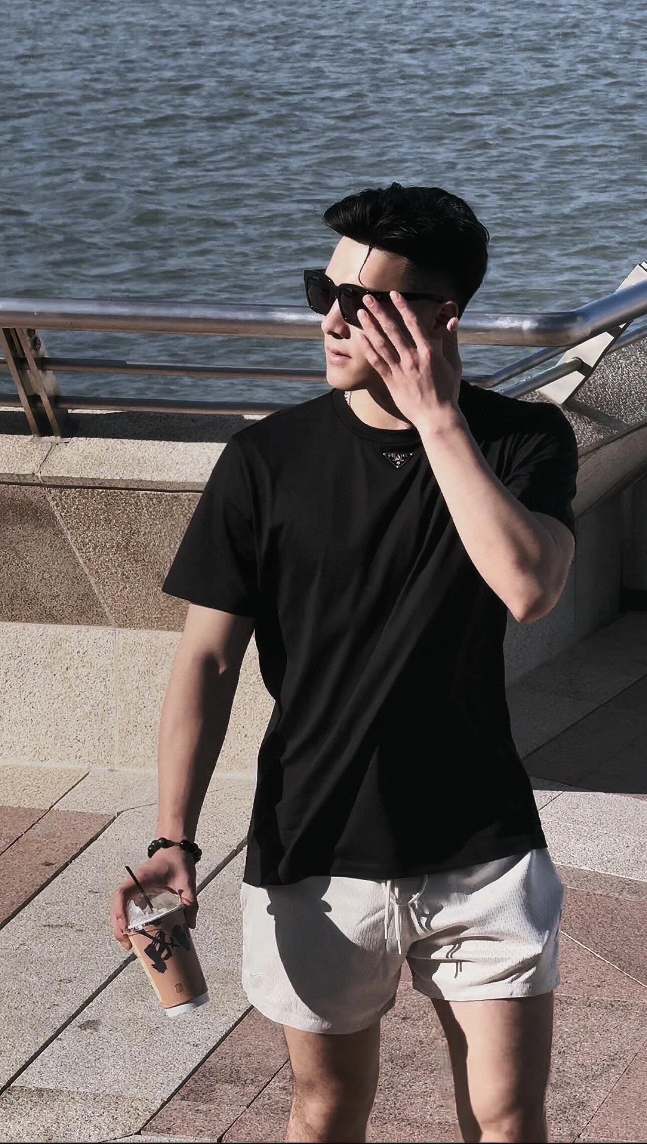 LuxluxHouse Best Quality Clothes T-shirt Prada