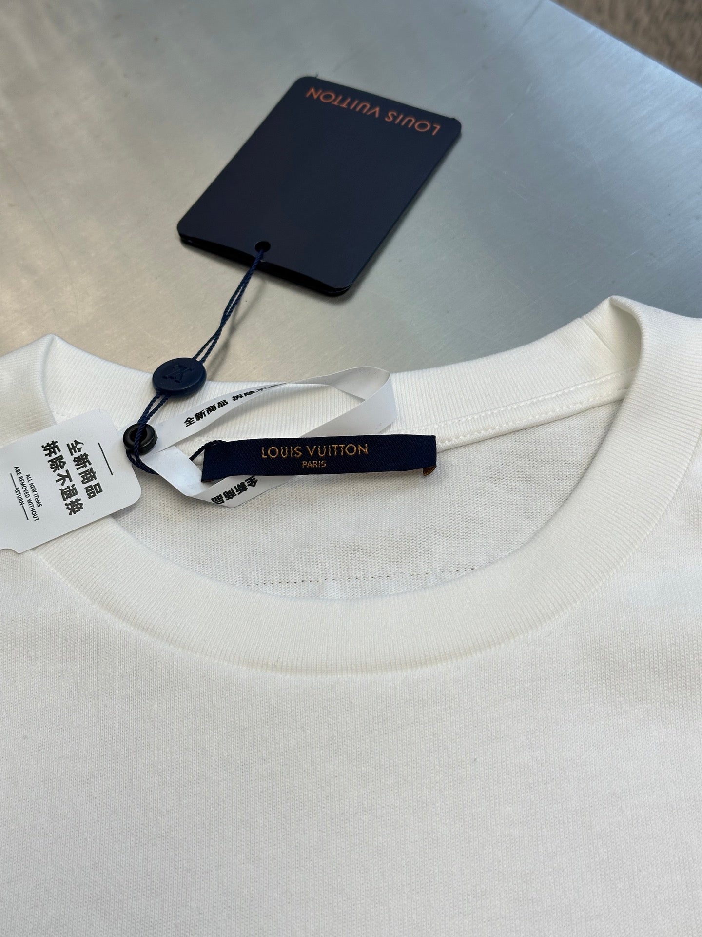 LuxluxHouse Best Quality Clothes T-shirt Louis Vuitton