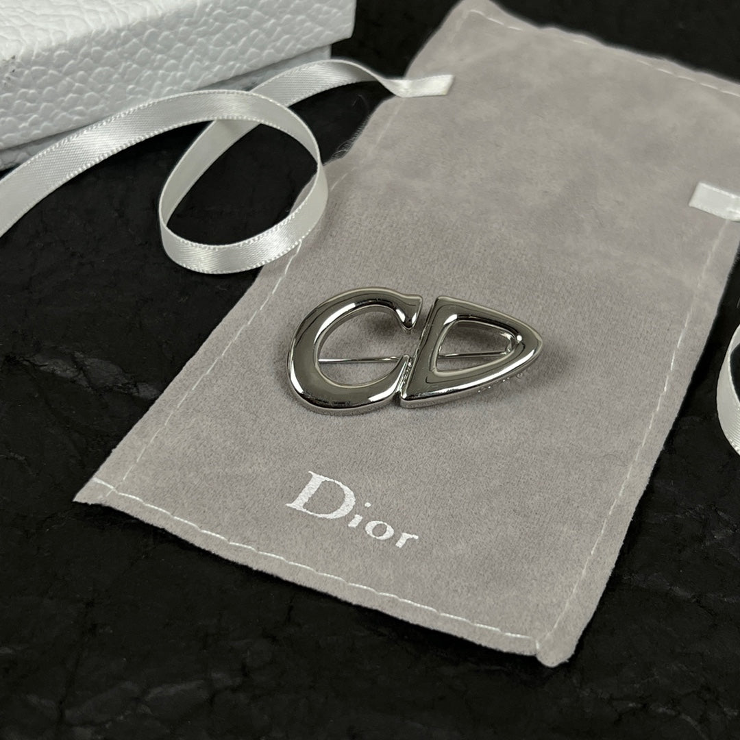LuxluxHouse Best Quality Accessories Brooch Dior