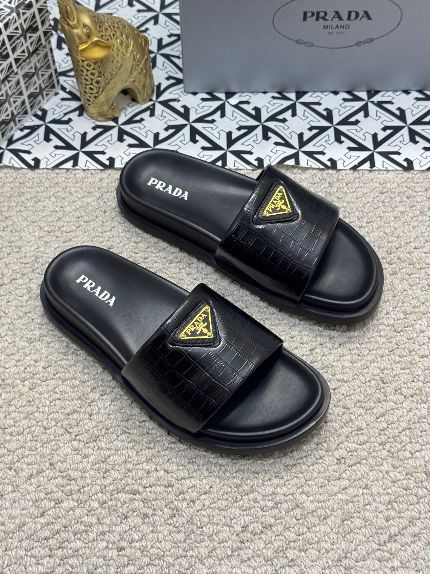 LuxluxHouse Best Quality Sandals Prada