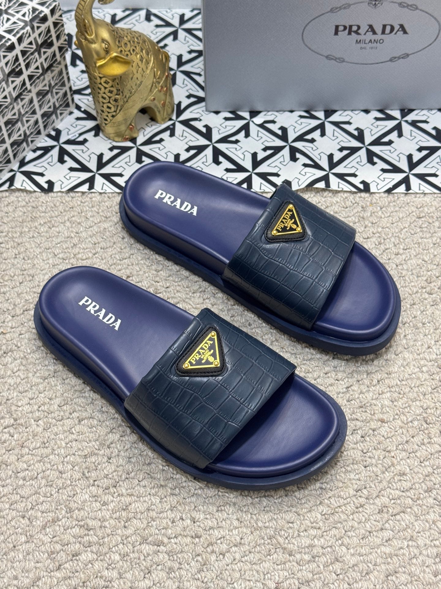 LuxluxHouse Best Quality Sandals Prada