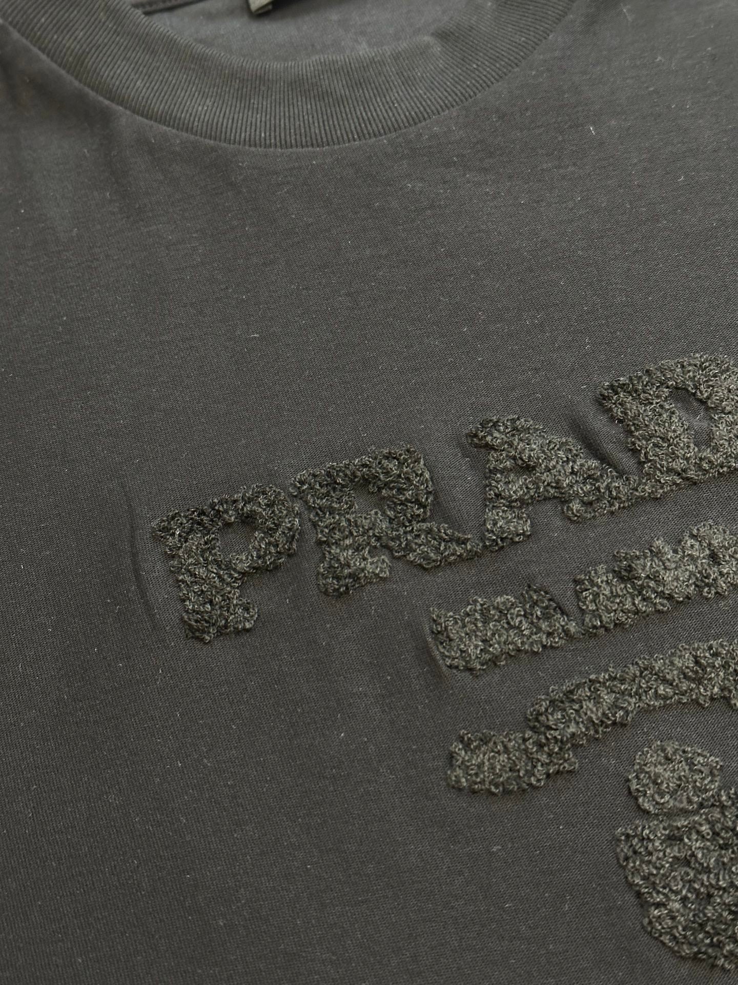 LuxluxHouse Best Quality Clothes T-shirt Prada