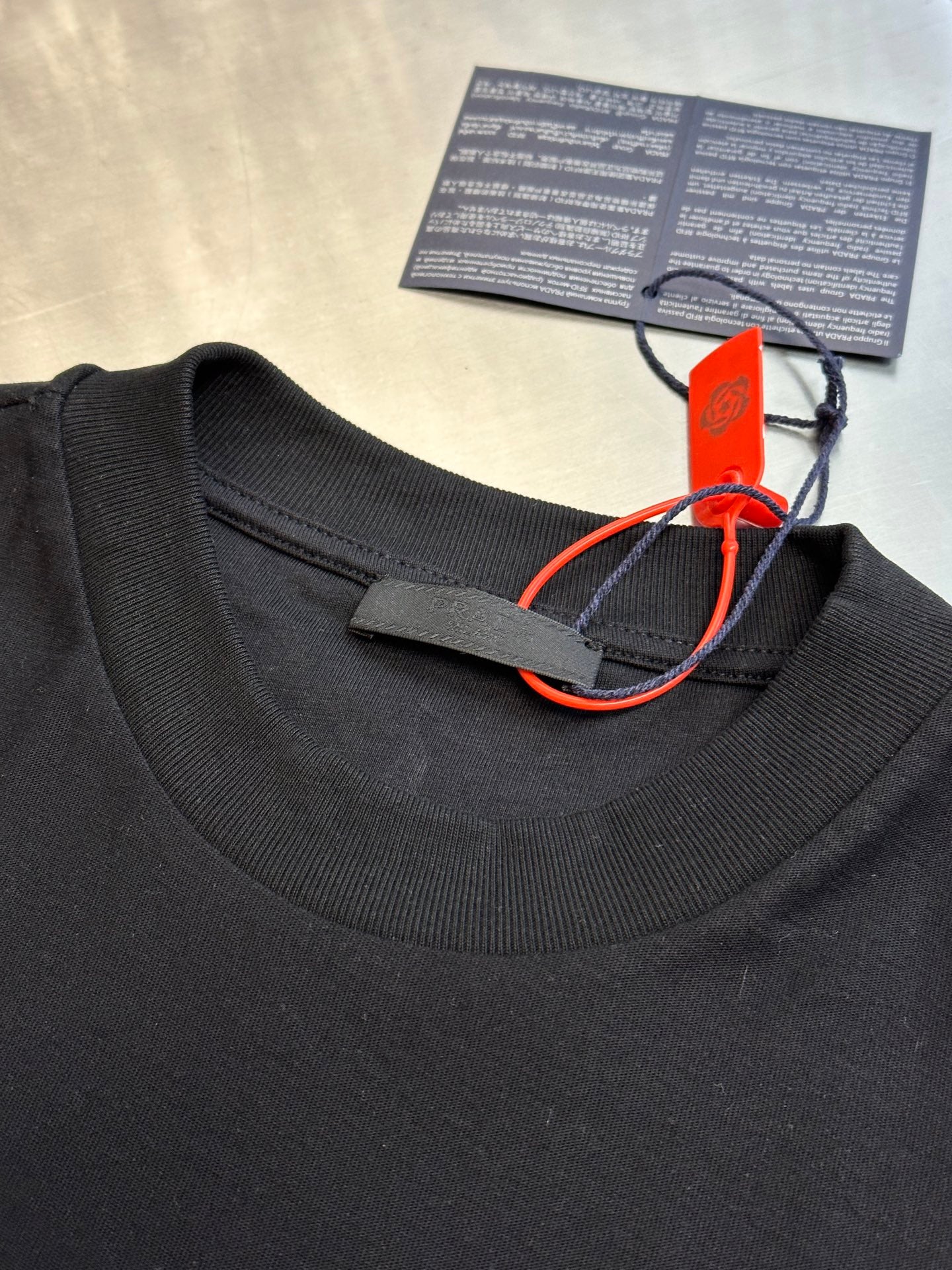 LuxluxHouse Best Quality Clothes T-shirt Prada