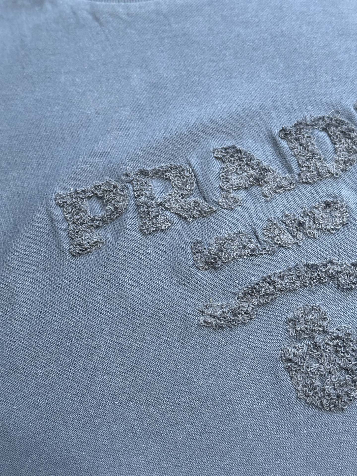 LuxluxHouse Best Quality Clothes T-shirt Prada