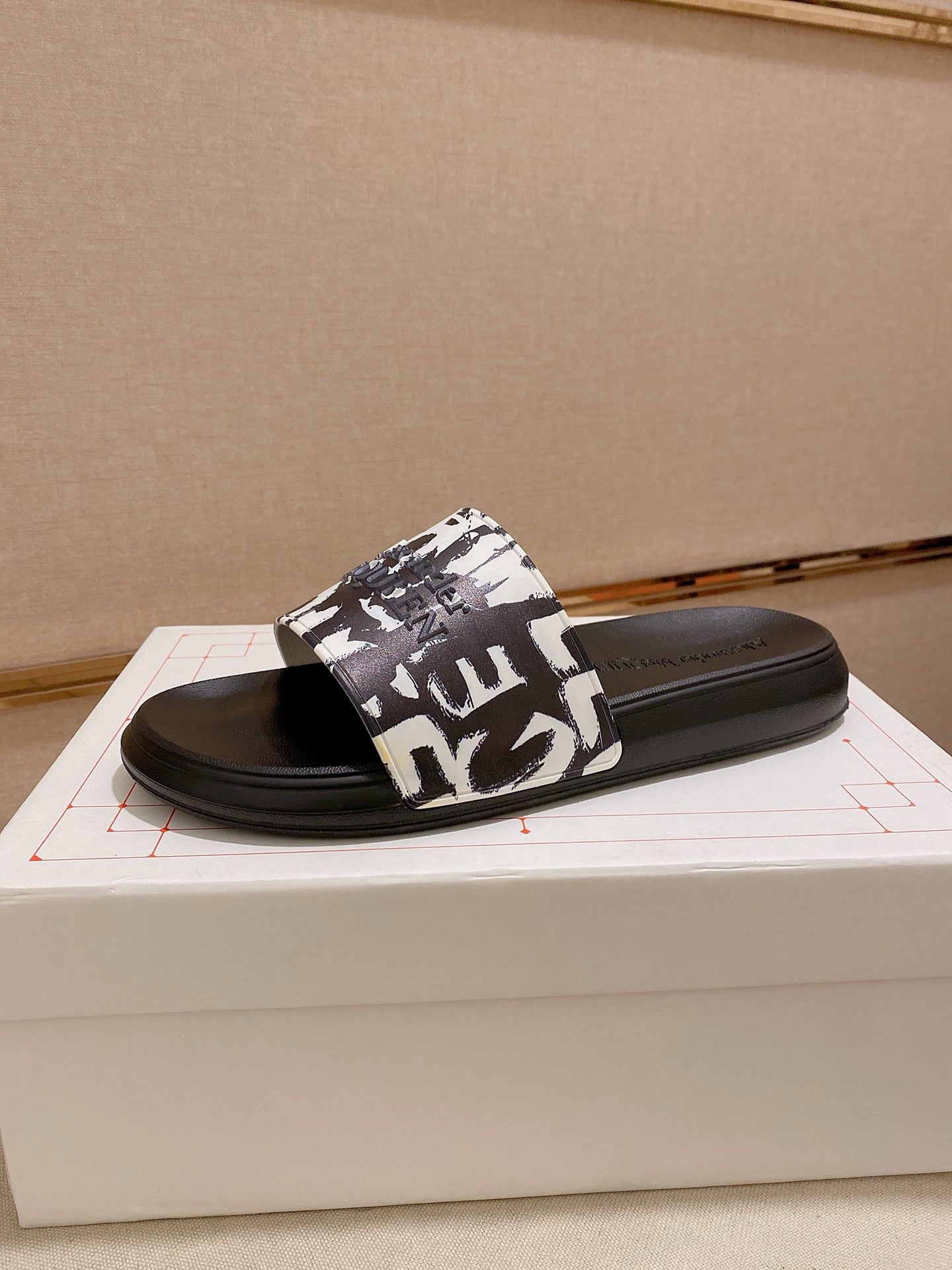 LuxluxHouse Best Quality Sandals Alexander McQueen