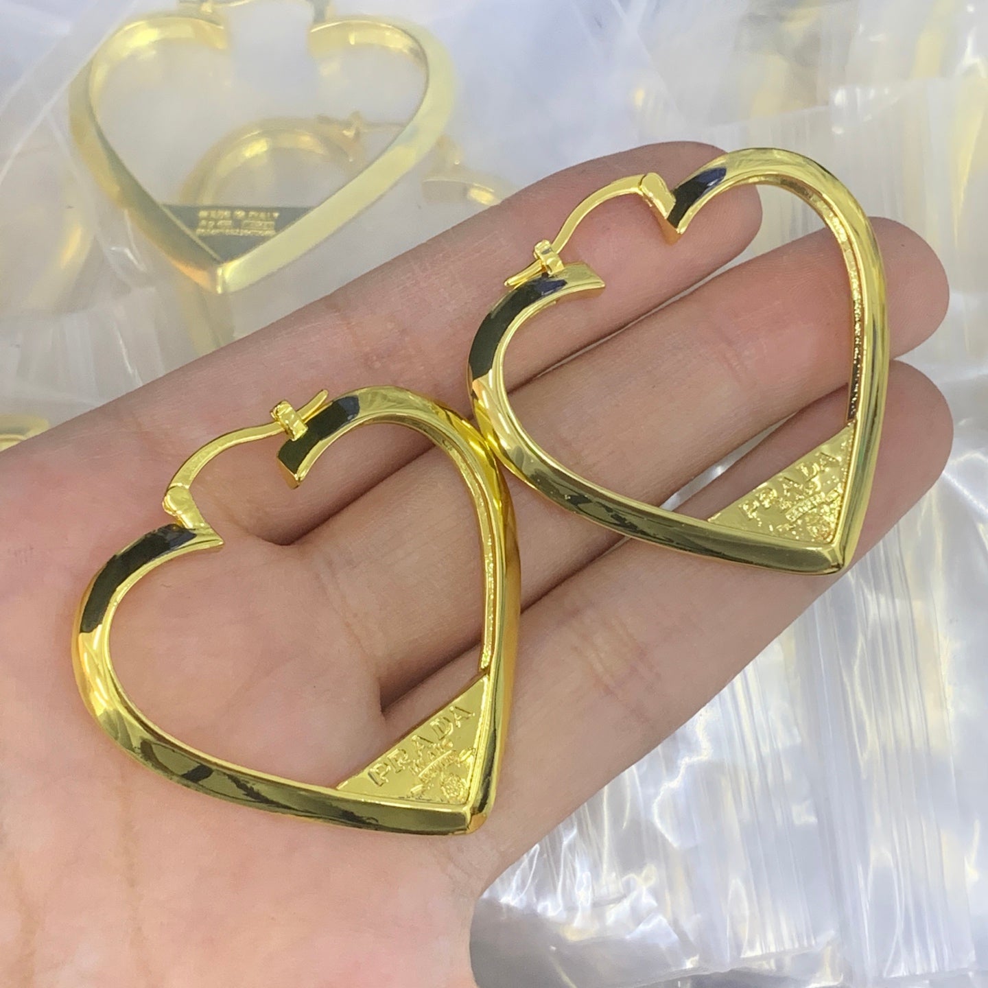 LuxluxHouse Low Price And High Quality Accessories Prada