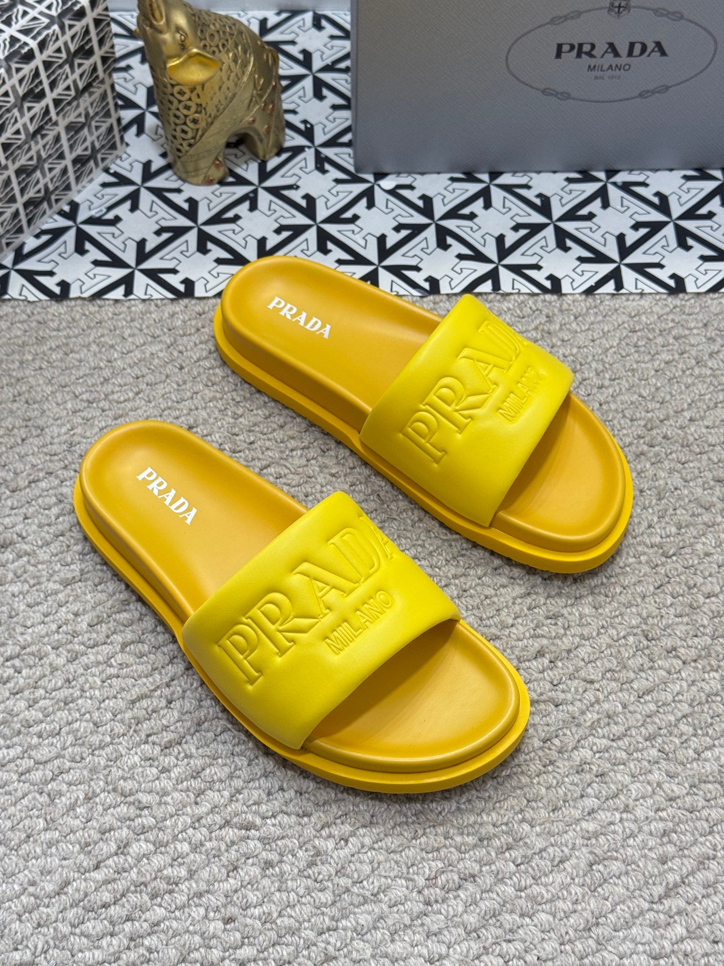 LuxluxHouse Best Quality Sandals Prada