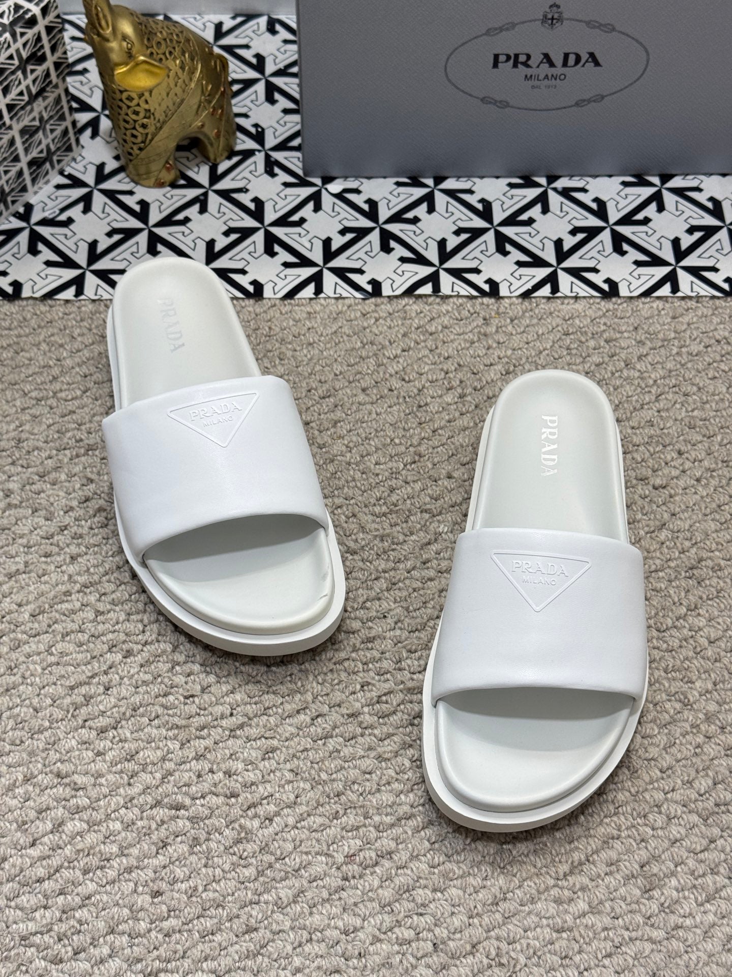 LuxluxHouse Best Quality Sandals Prada