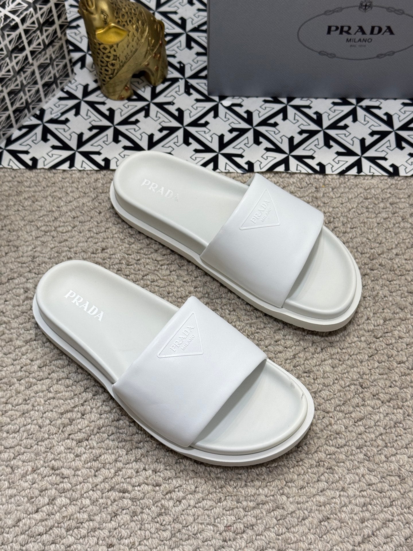 LuxluxHouse Best Quality Sandals Prada