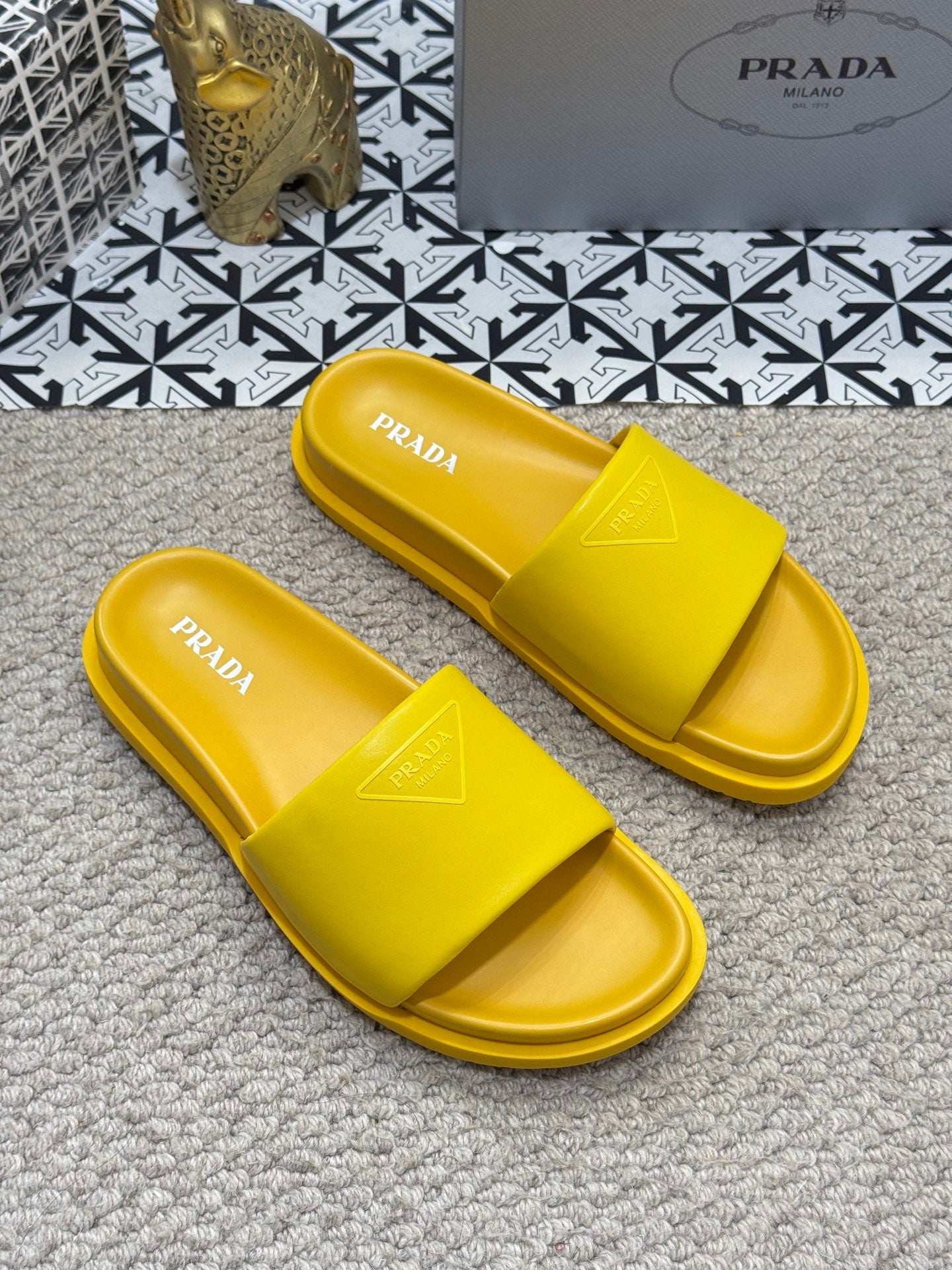 LuxluxHouse Best Quality Sandals Prada