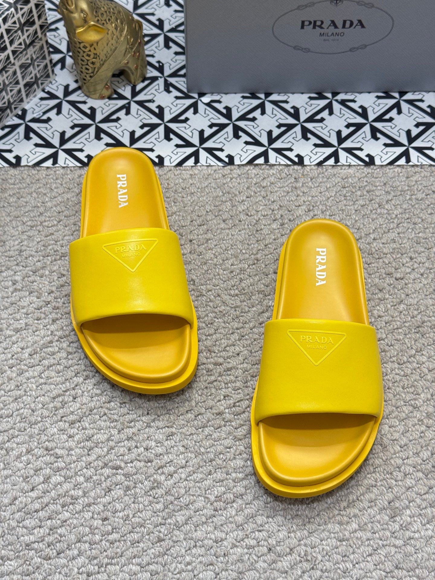 LuxluxHouse Best Quality Sandals Prada