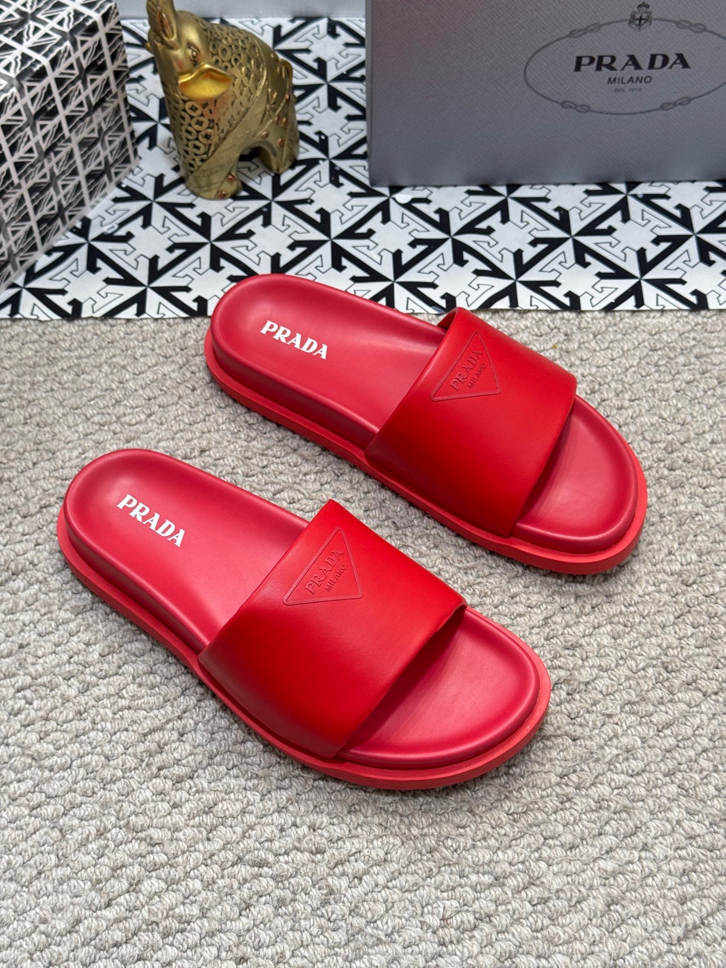 LuxluxHouse Best Quality Sandals Prada