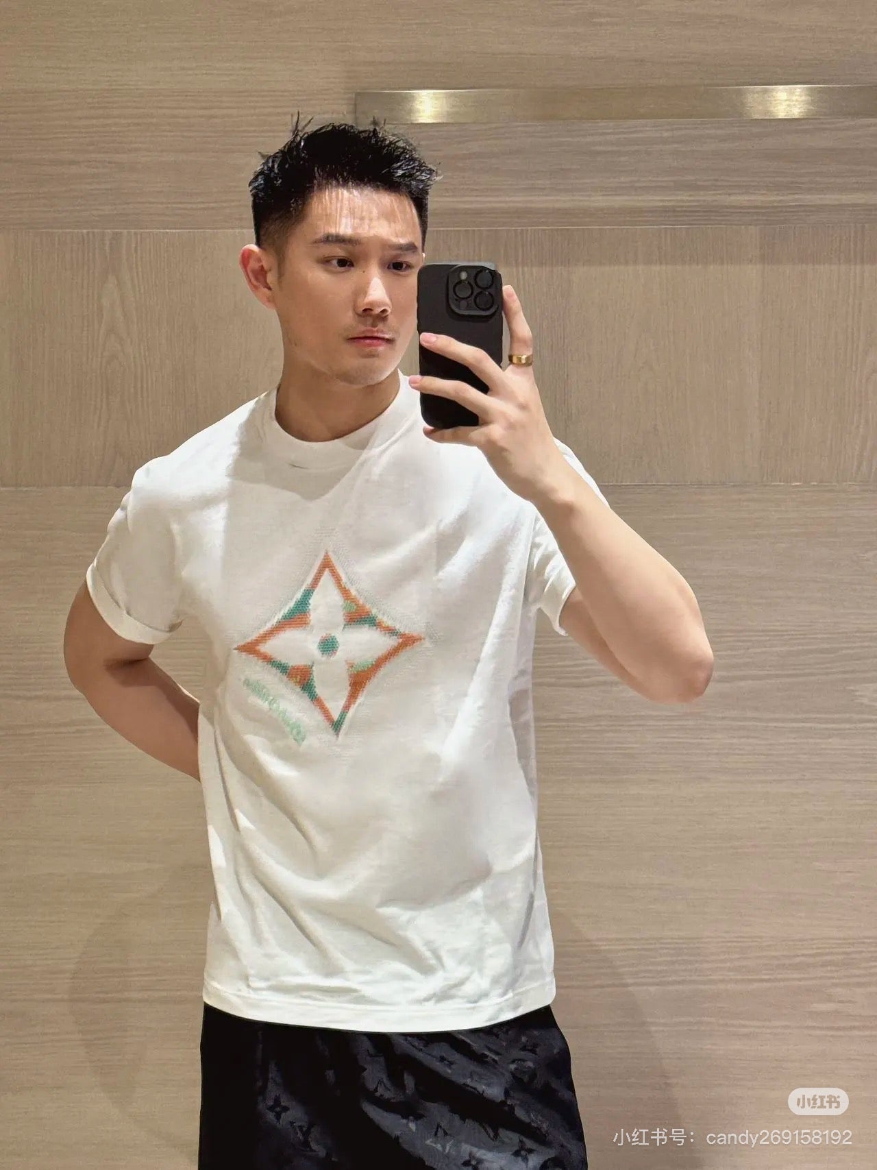 LuxluxHouse Best Quality Clothes T-shirt Louis Vuitton