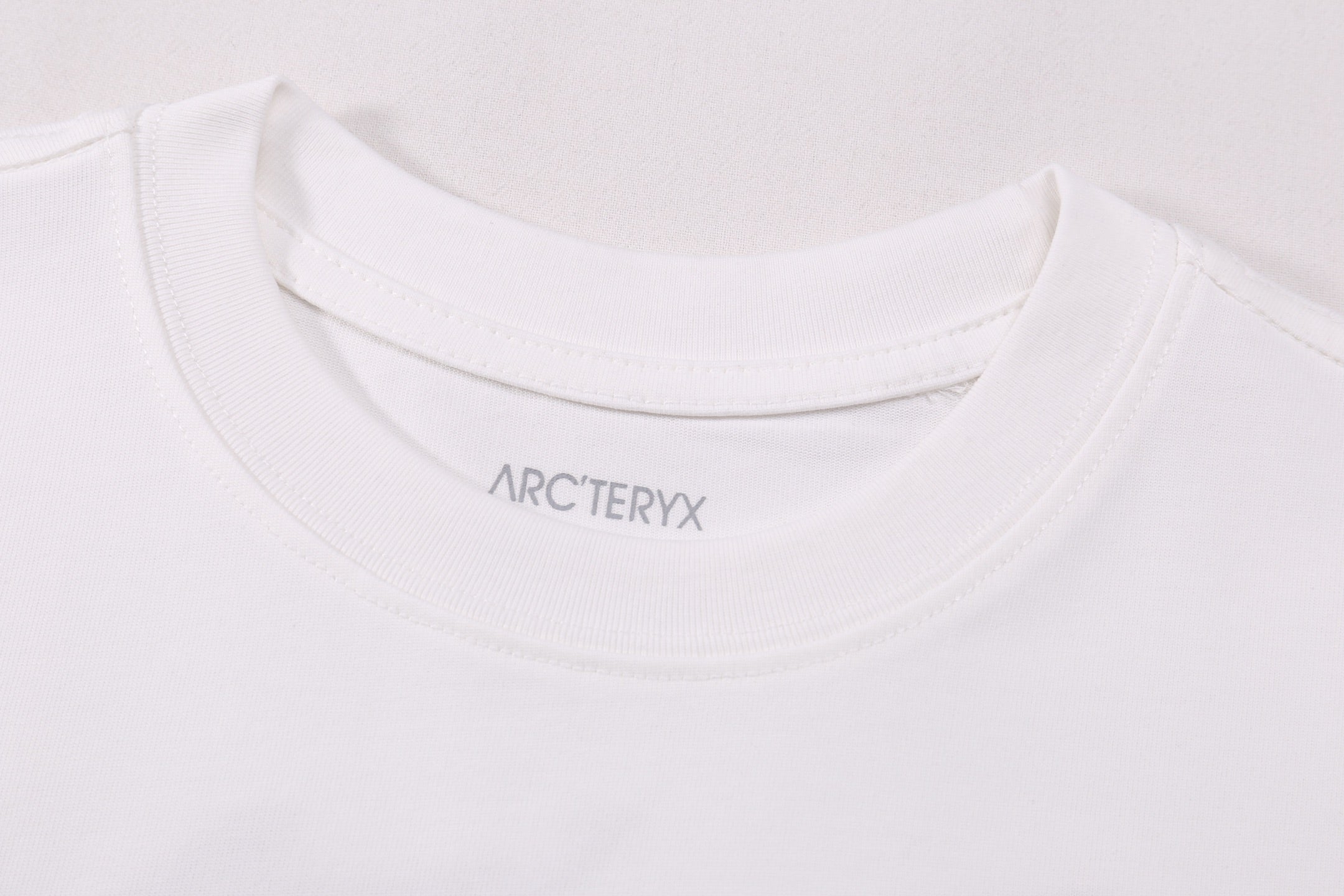LuxluxHouse Best Quality Clothes T-shirt Arcteryx