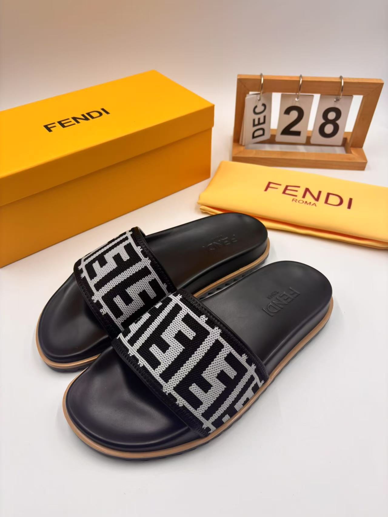 LuxluxHouse Best Quality Sandals Fendi