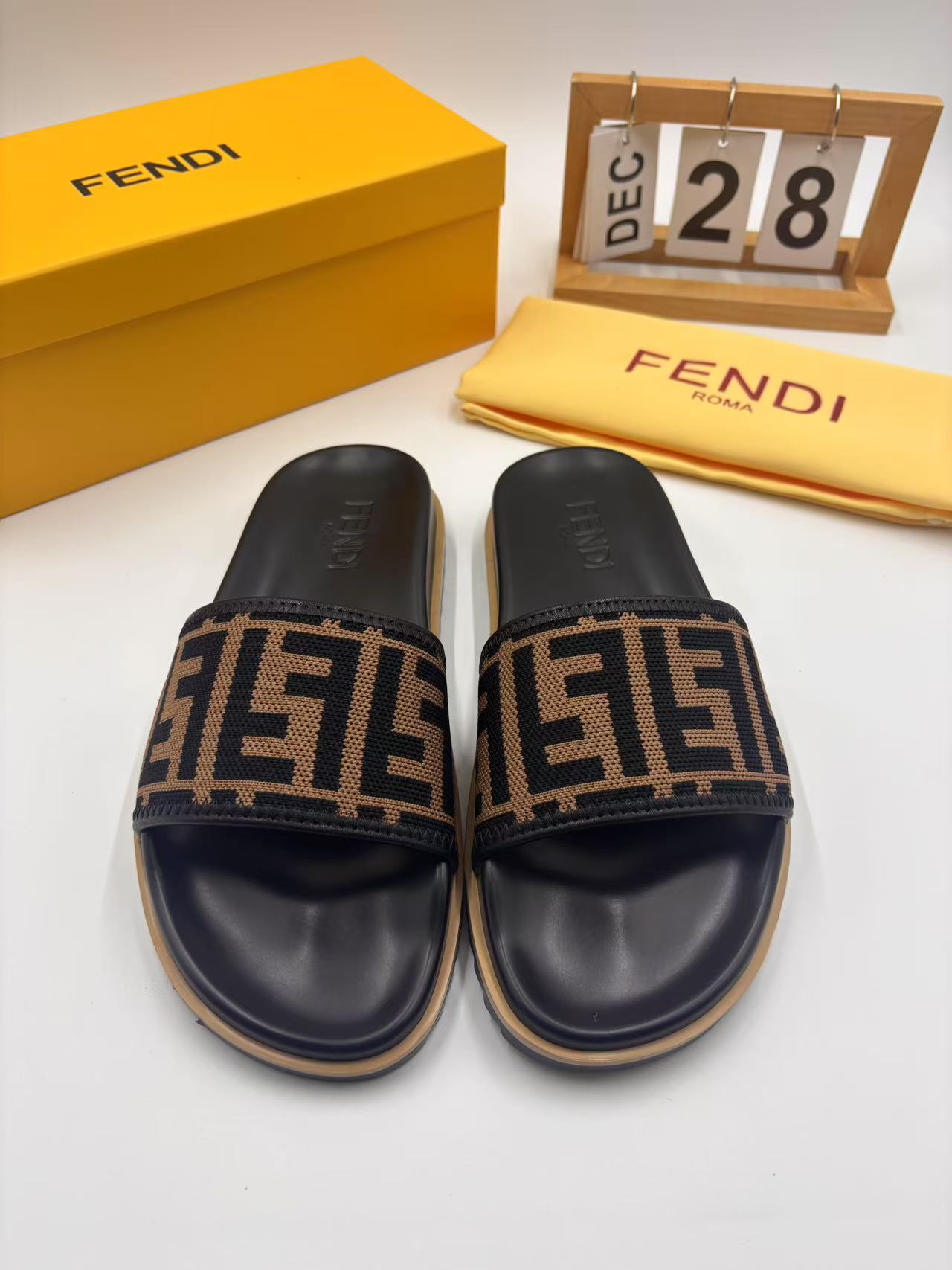 LuxluxHouse Best Quality Sandals Fendi