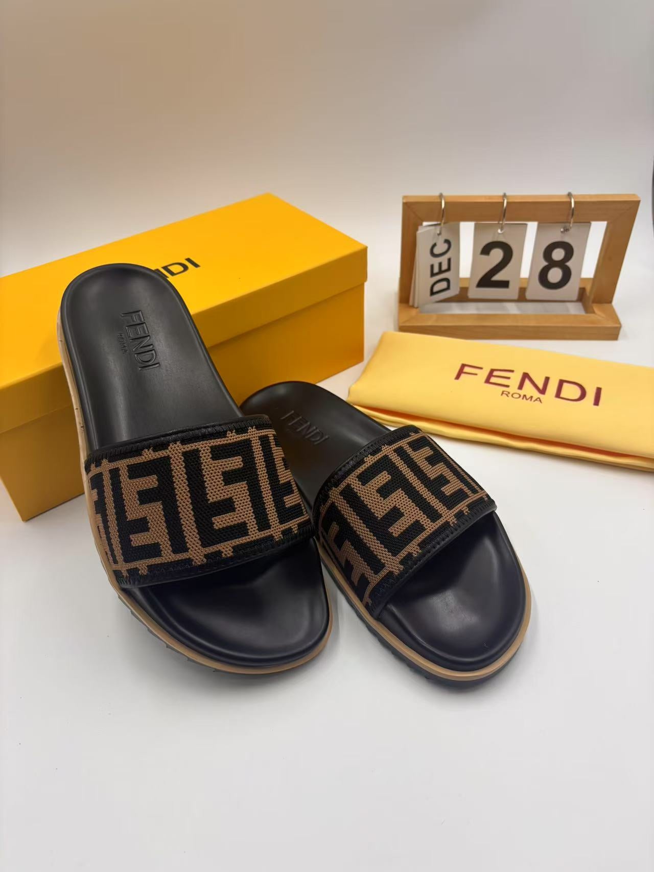 LuxluxHouse Best Quality Sandals Fendi