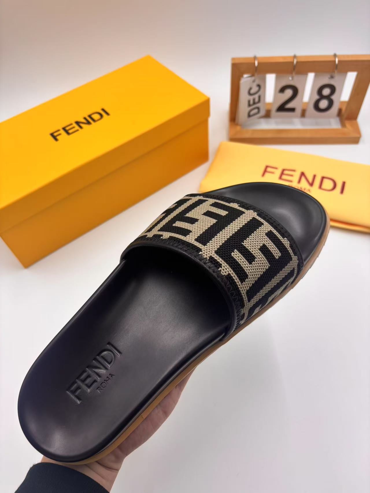 LuxluxHouse Best Quality Sandals Fendi