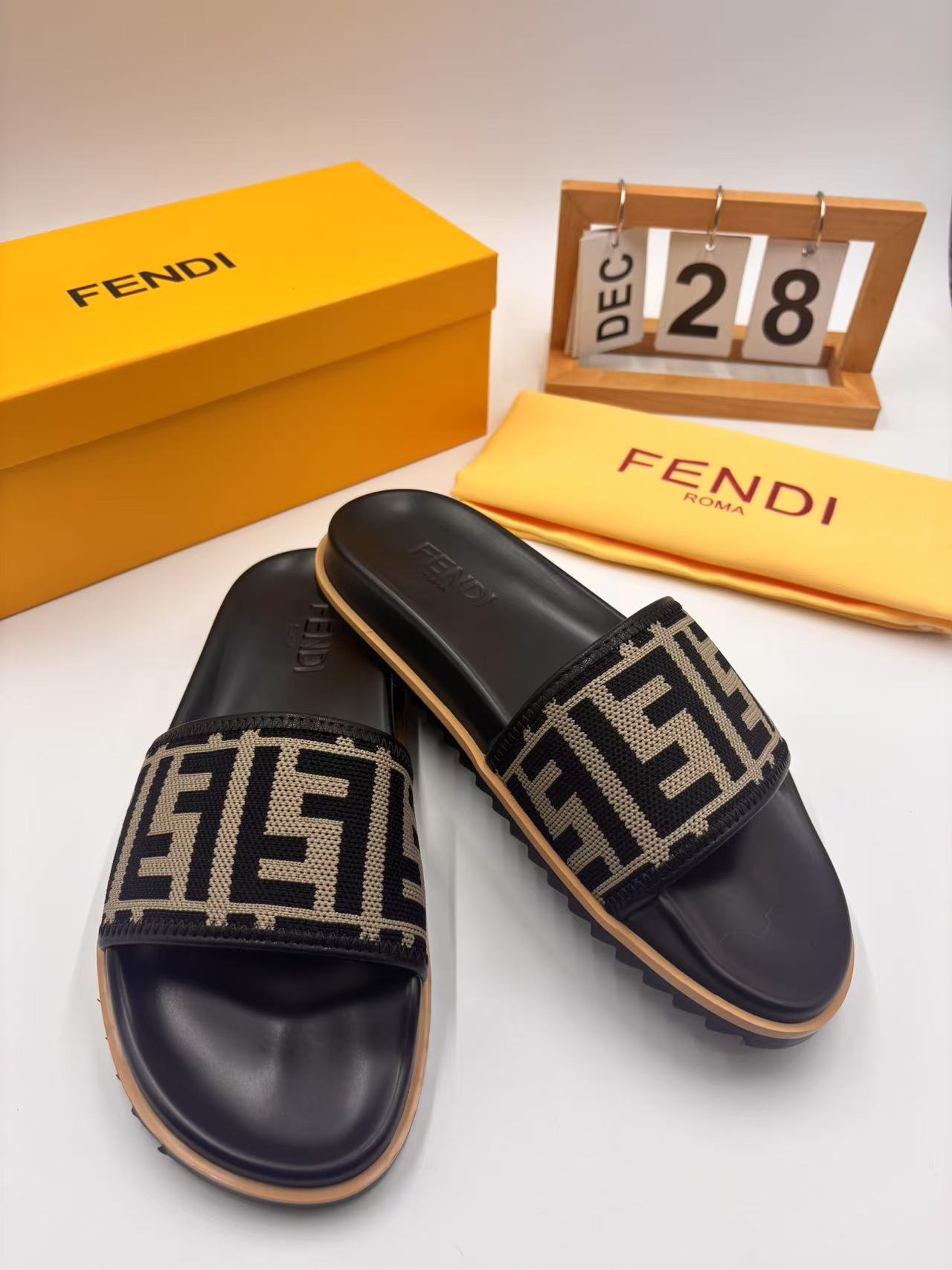 LuxluxHouse Best Quality Sandals Fendi