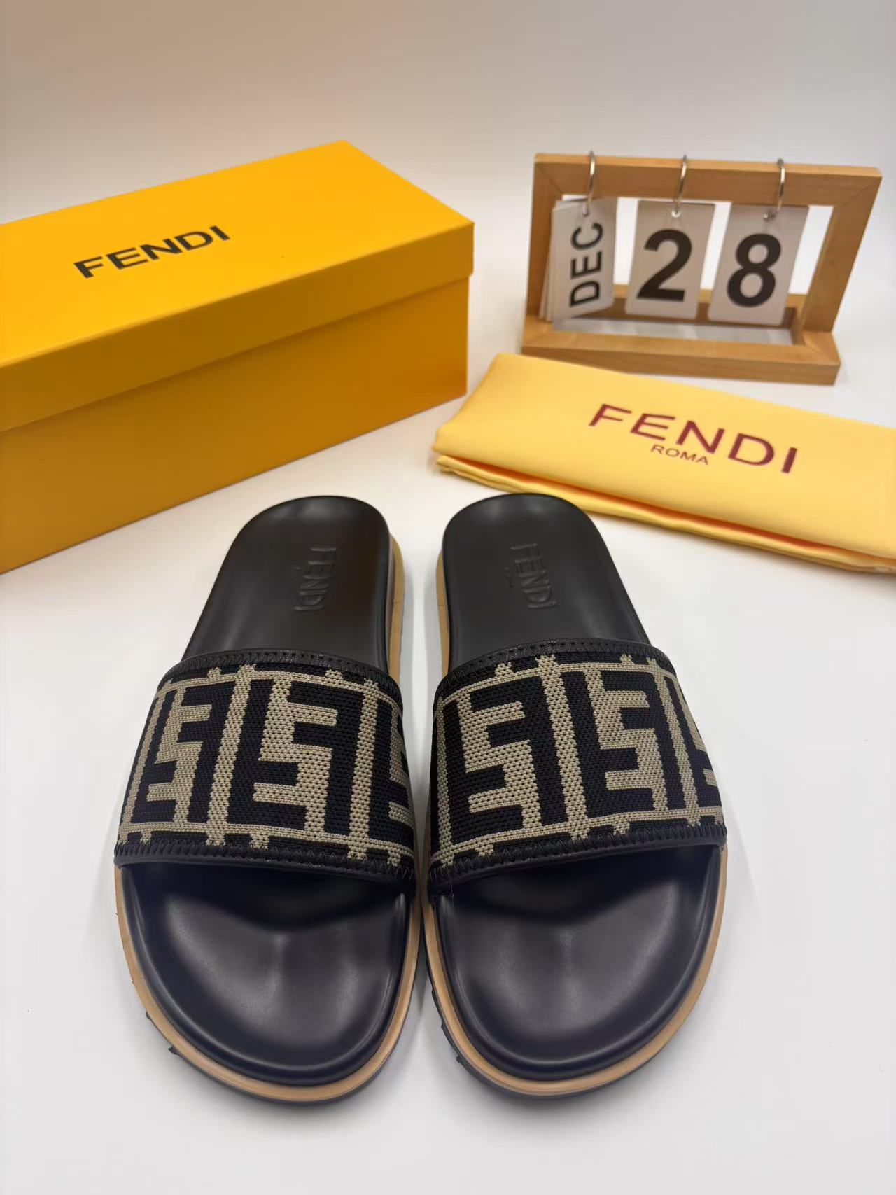 LuxluxHouse Best Quality Sandals Fendi