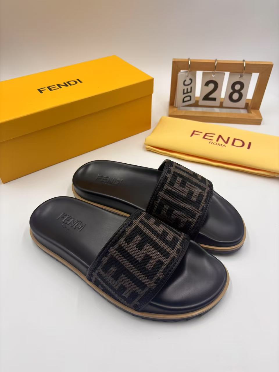LuxluxHouse Best Quality Sandals Fendi