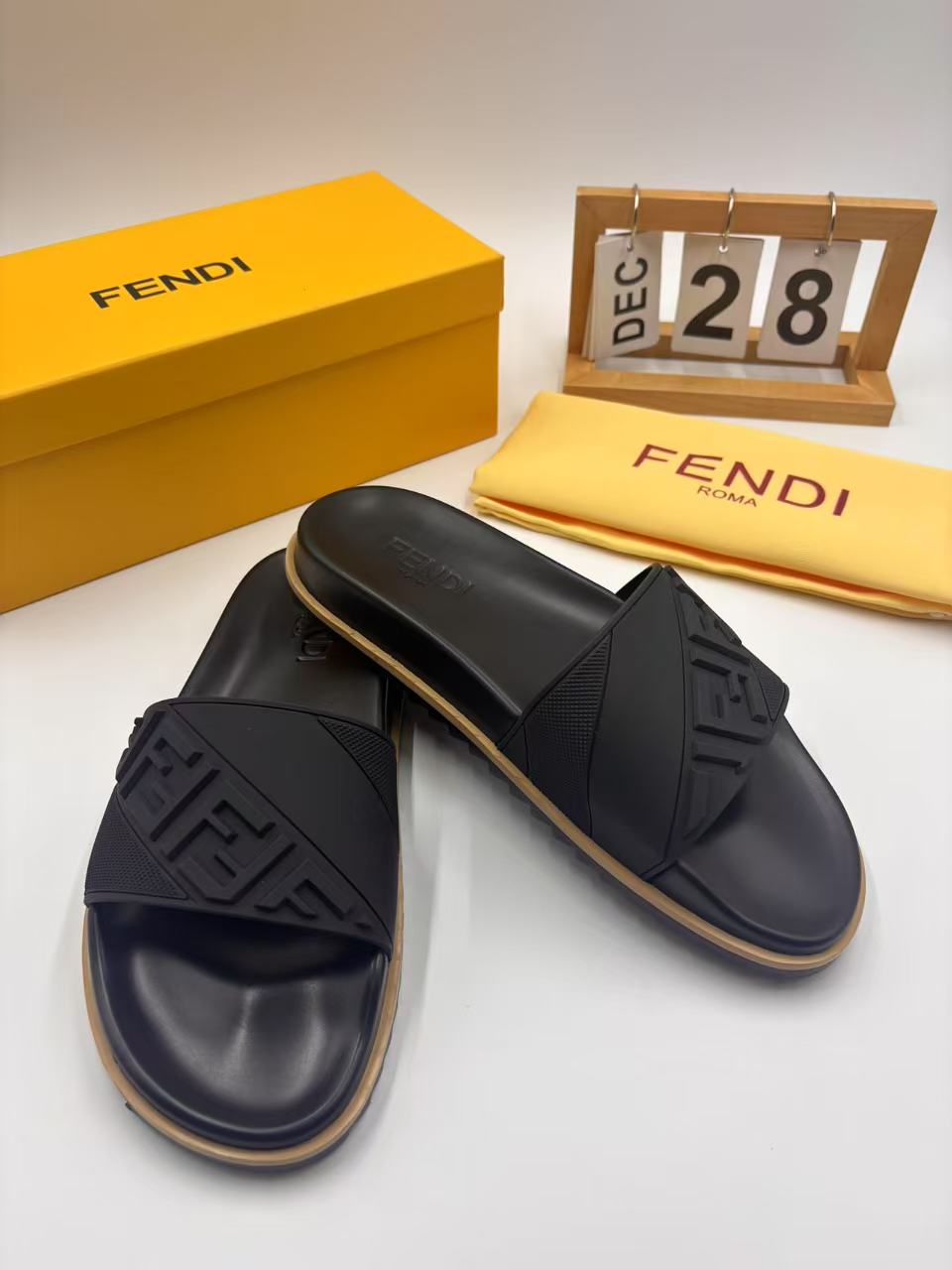 LuxluxHouse Best Quality Sandals Fendi