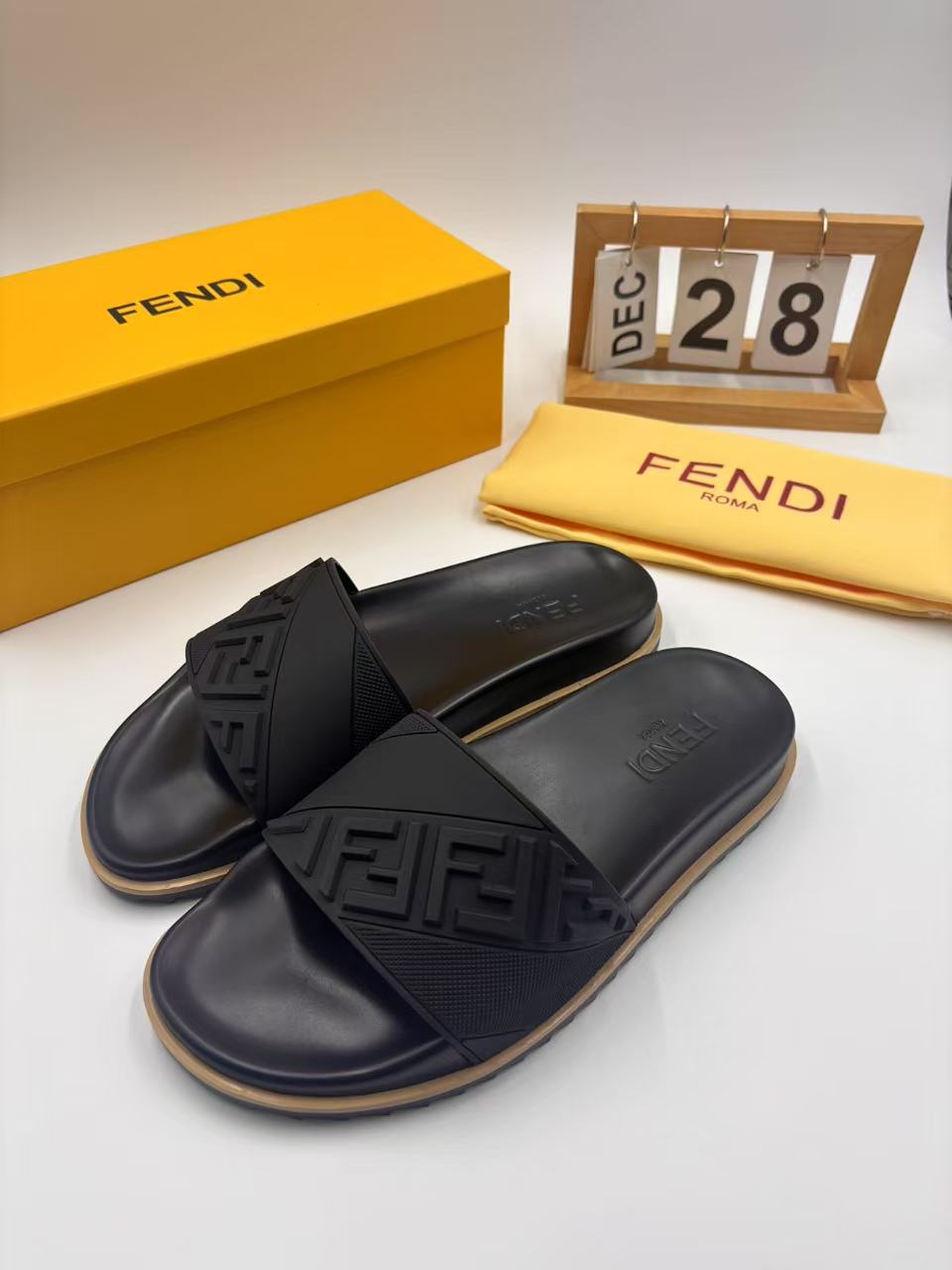 LuxluxHouse Best Quality Sandals Fendi